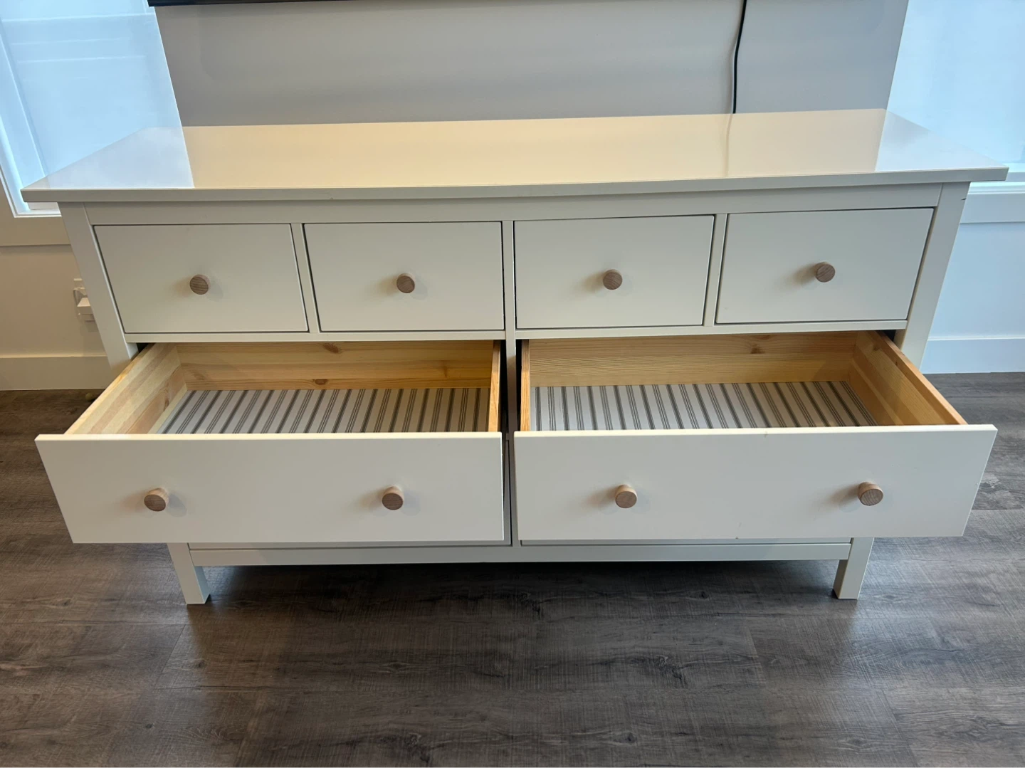 IKEA HEMNES White dresser with wooden knobs - photo 3