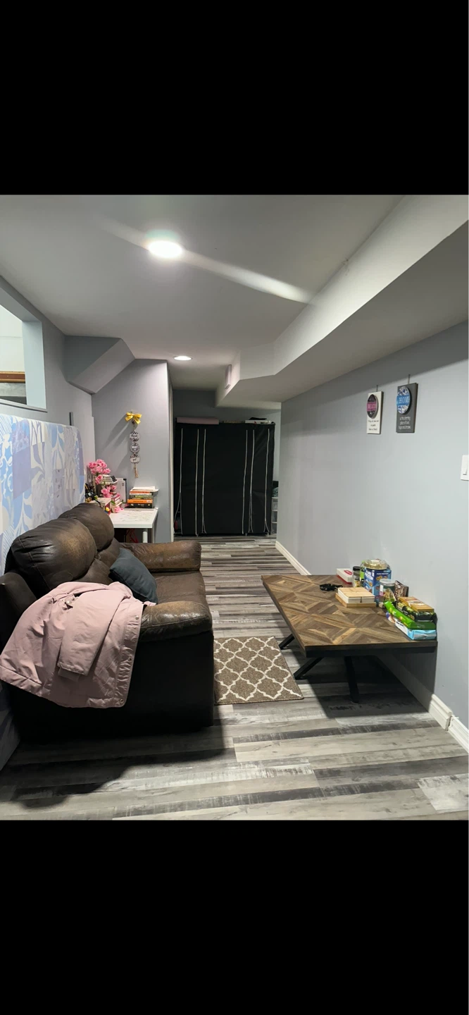 One bedroom basement - photo 5