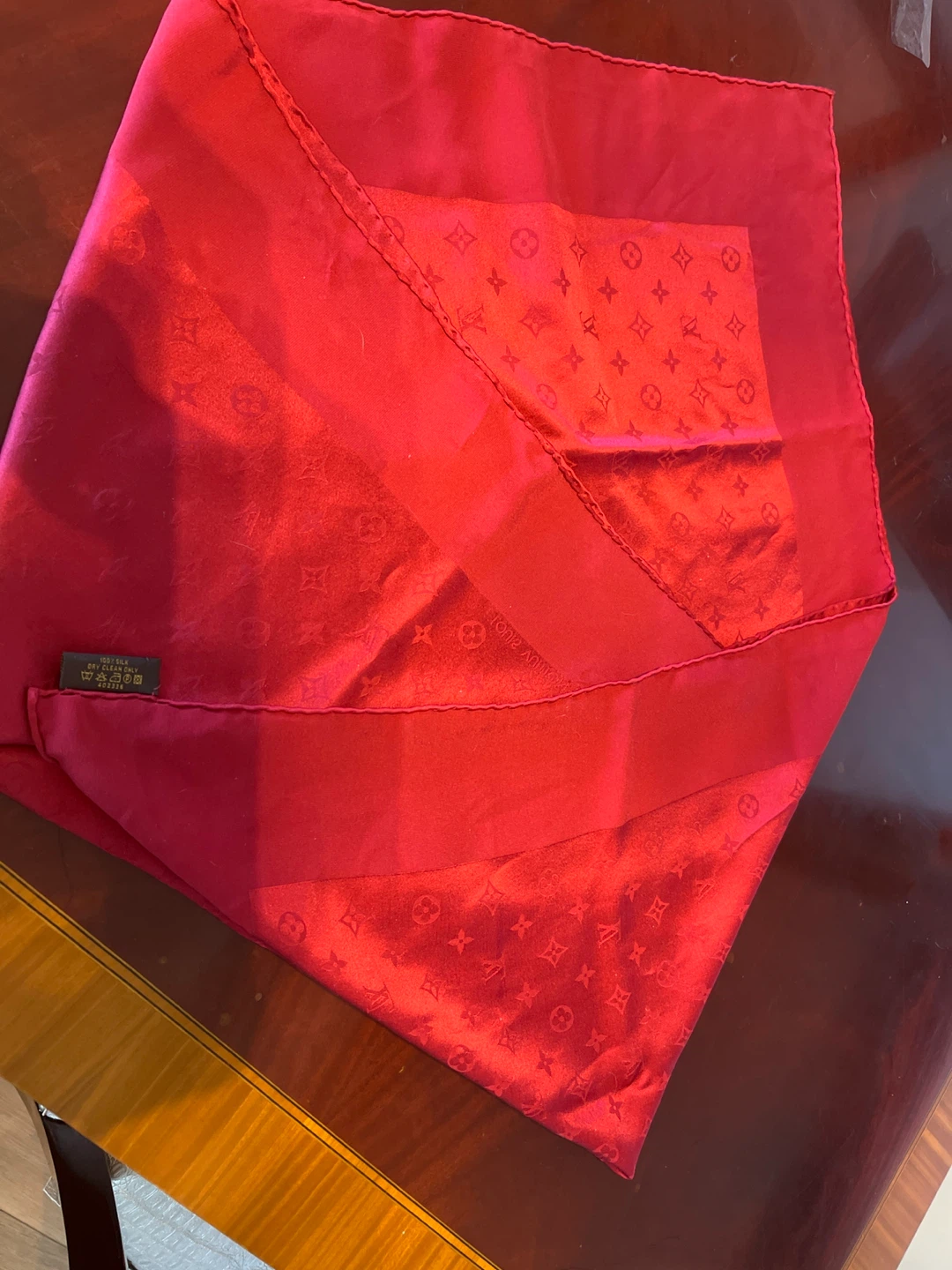 Authentic Louis Vuitton 100% silk scarf - photo 4