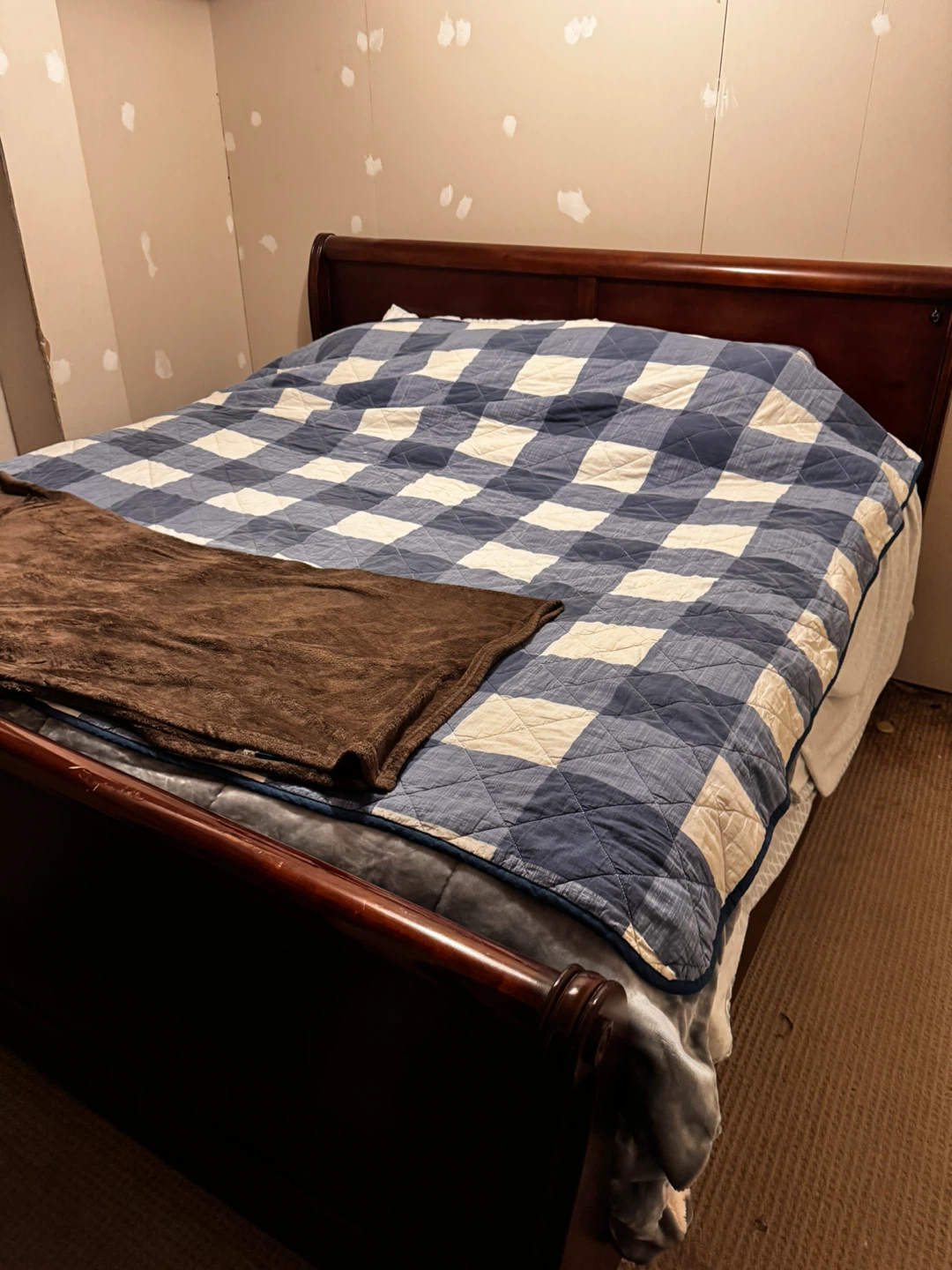 Wooden King Sleigh Bed Frame with Mattress