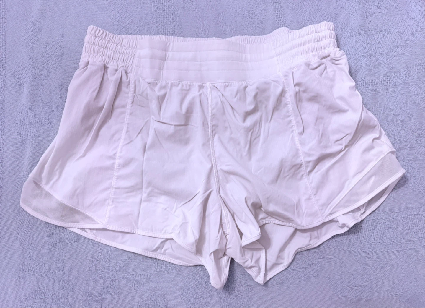 lululemon athletica Hotty Hot Shorts White - photo 4
