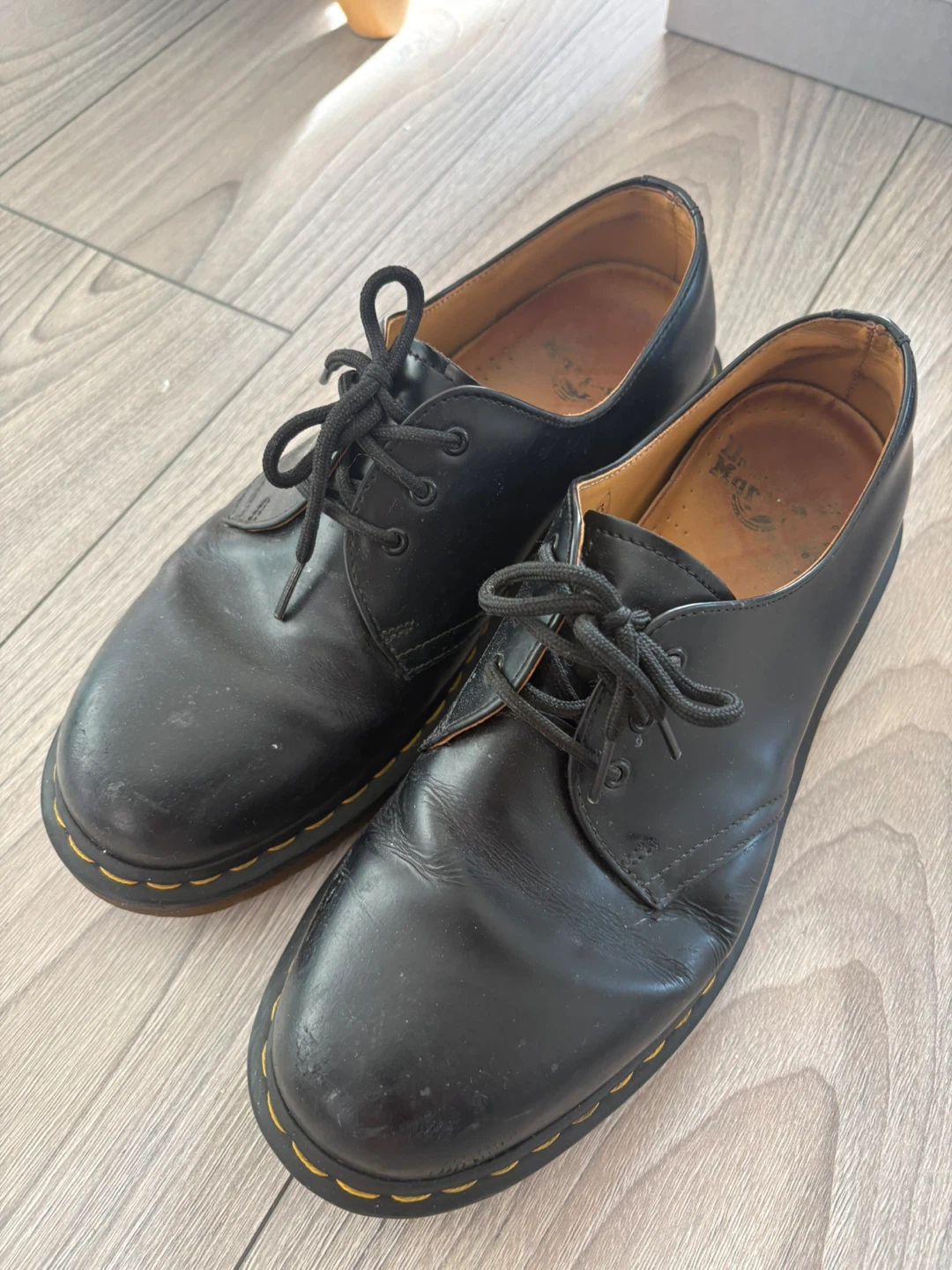 Dr. Martens Black Leather Chelsea Boots & 3-Eye Shoes - photo 5