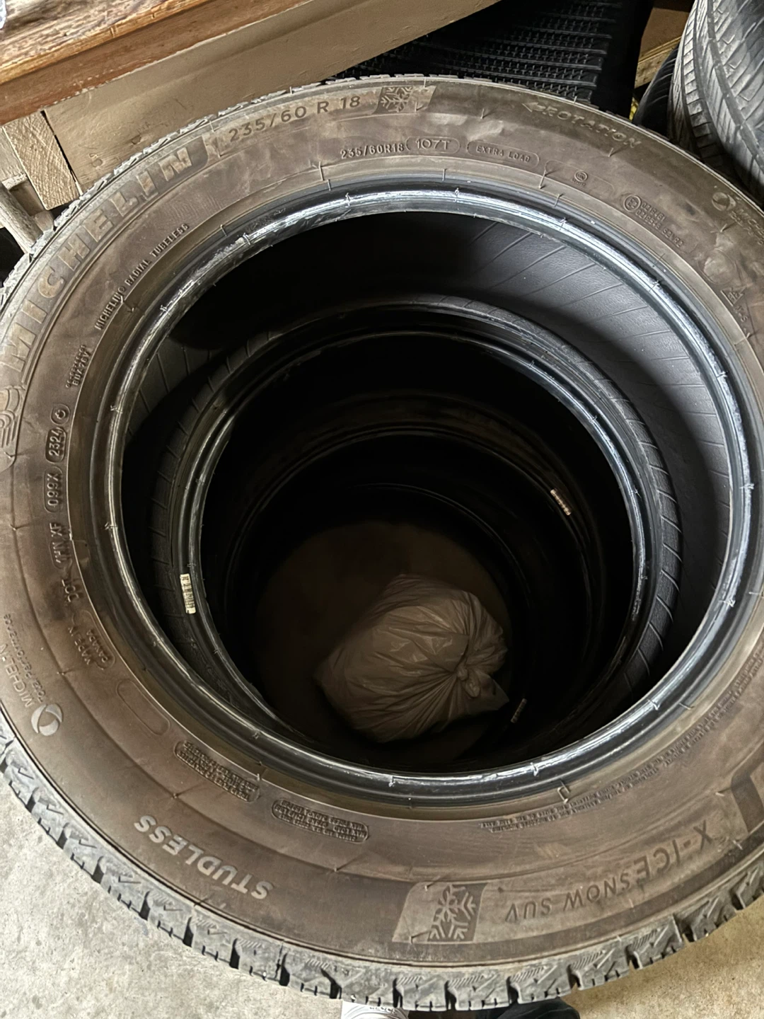 Michelin X-Ice Snow SUV Tires 235/60 R18 - photo 2