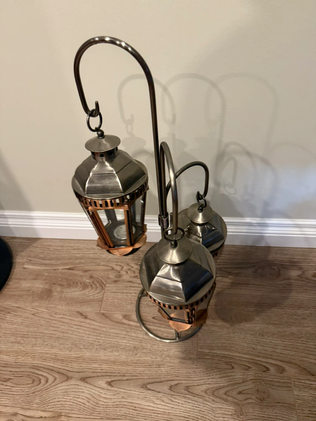 Lantern stand with 3 candle holders - photo 3