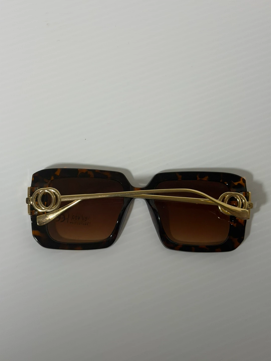 Gucci Square Tortoiseshell Sunglasses with Gold Accents - photo 4