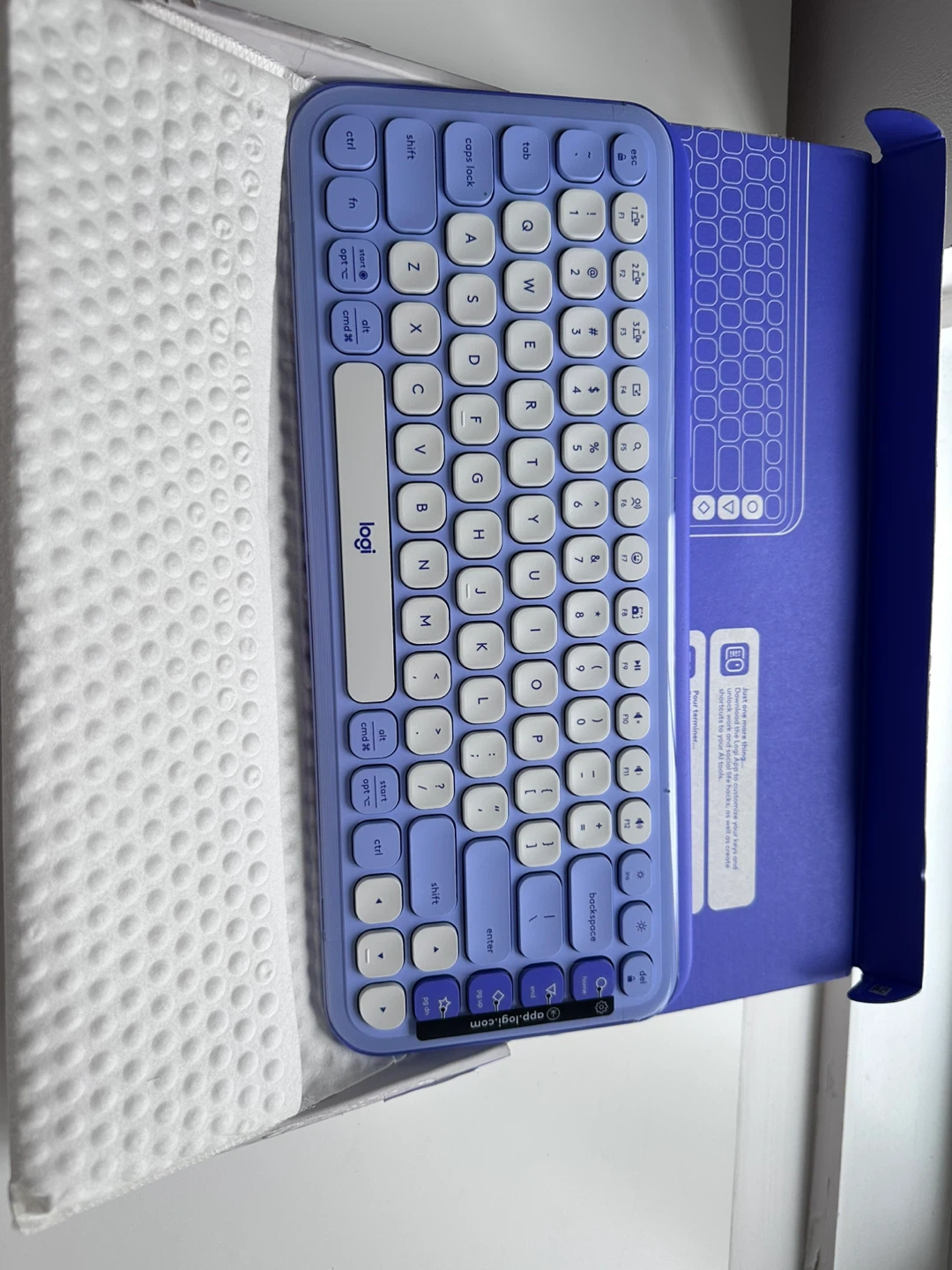 Logitech POP Keys Wireless Keyboard - Lilac - photo 3