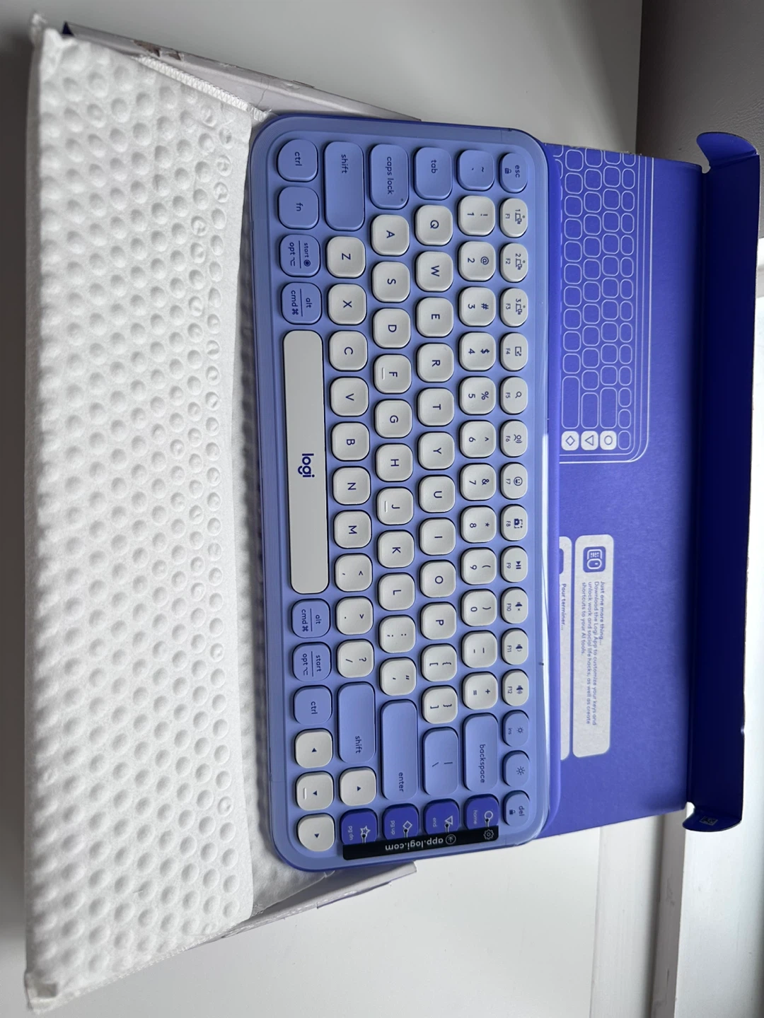 Logitech POP Keys Wireless Keyboard - Lilac - photo 2