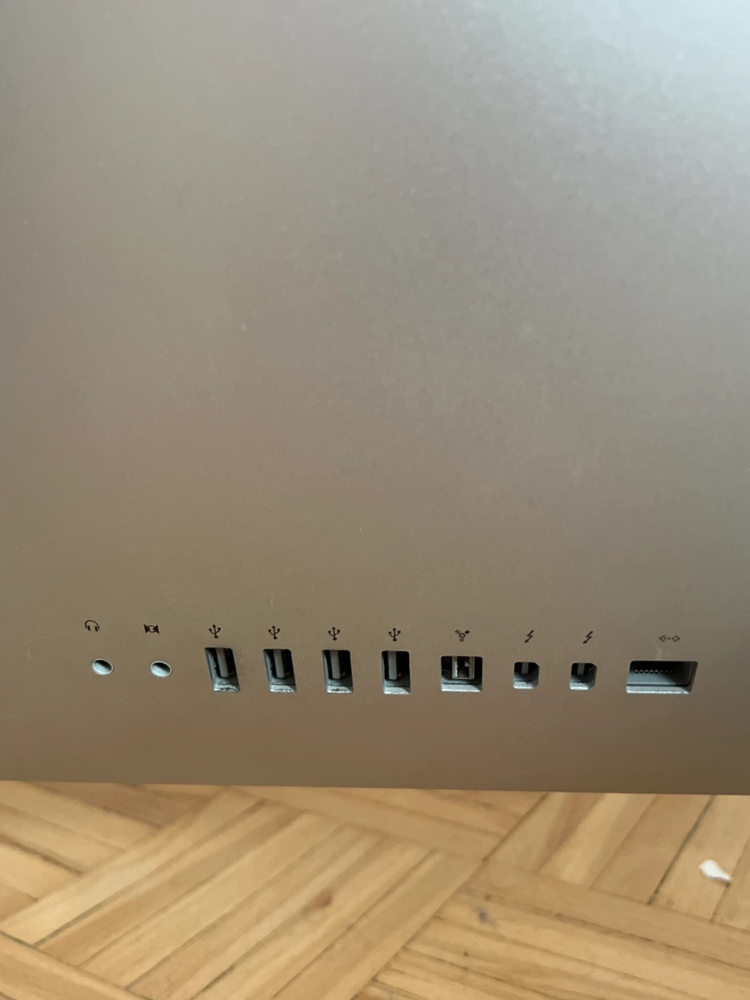 Apple iMac 27-inch LED widescreen computer - photo 3