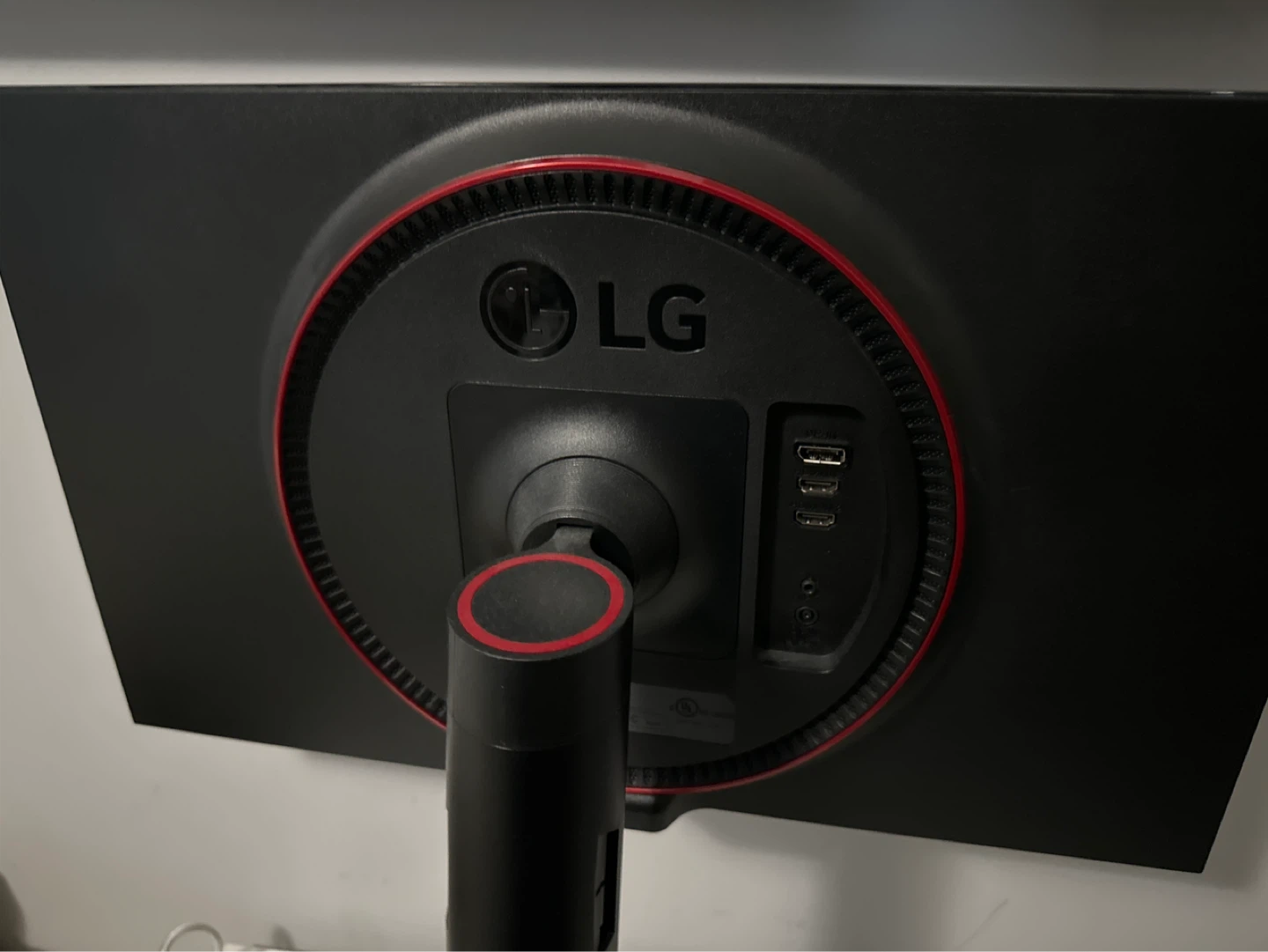 LG ultragear monitor 24 inch 1080p - photo 2