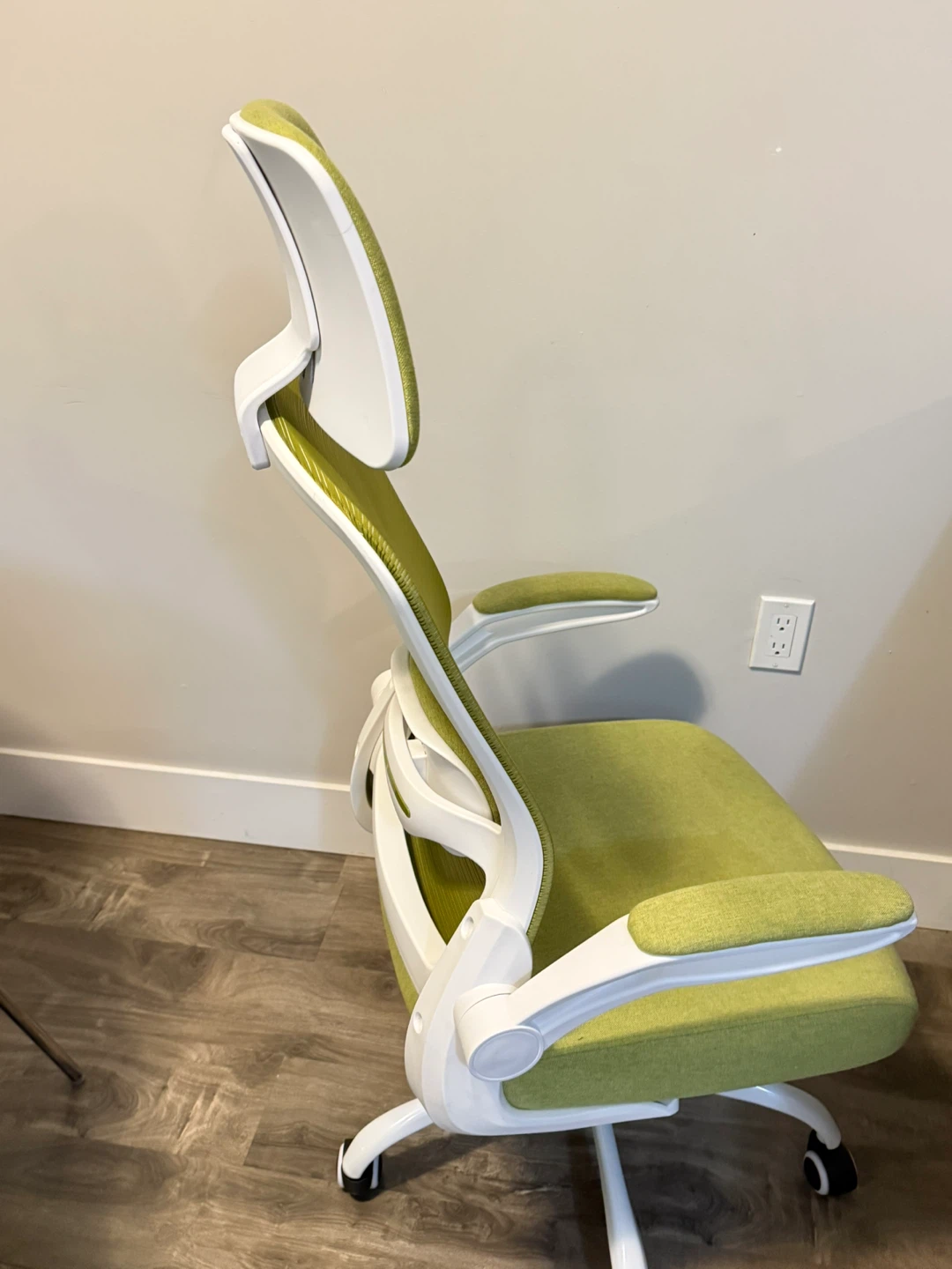 Ergonomic High-Back Office Chair — Green & White - photo 4