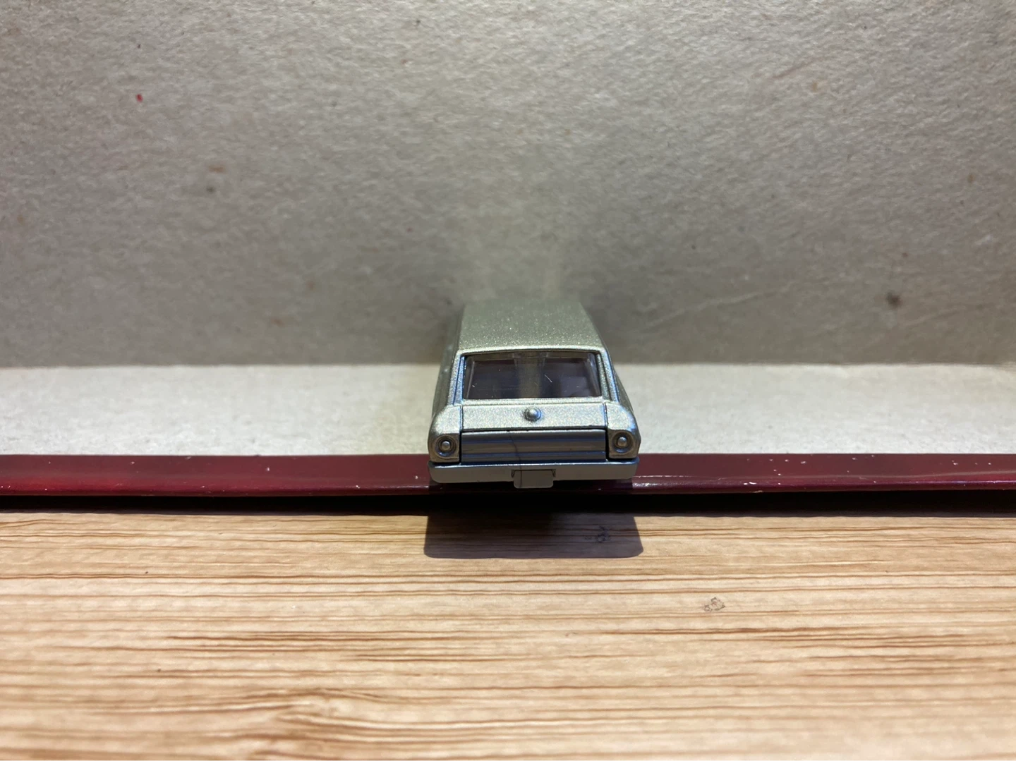 Matchbox Loose / 1964 Ford Fairlane / Silver - photo 4