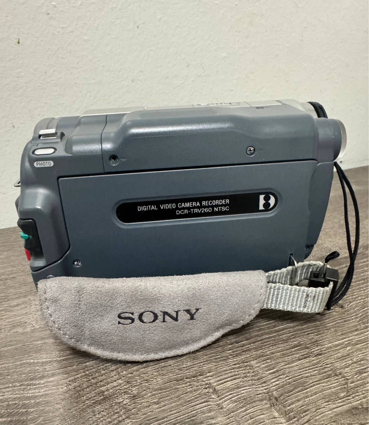 Sony Digital Video Camera Recorder DCR-TRV260 - photo 5