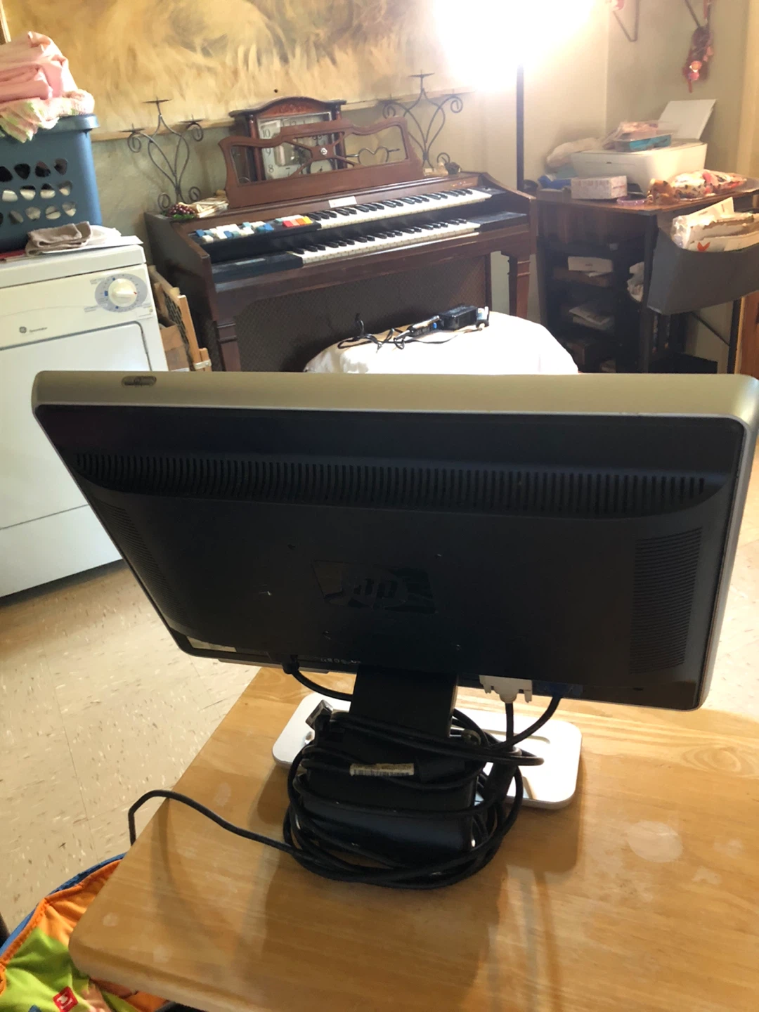 HP VP2280 21.5 inch LED Monitor - photo 2