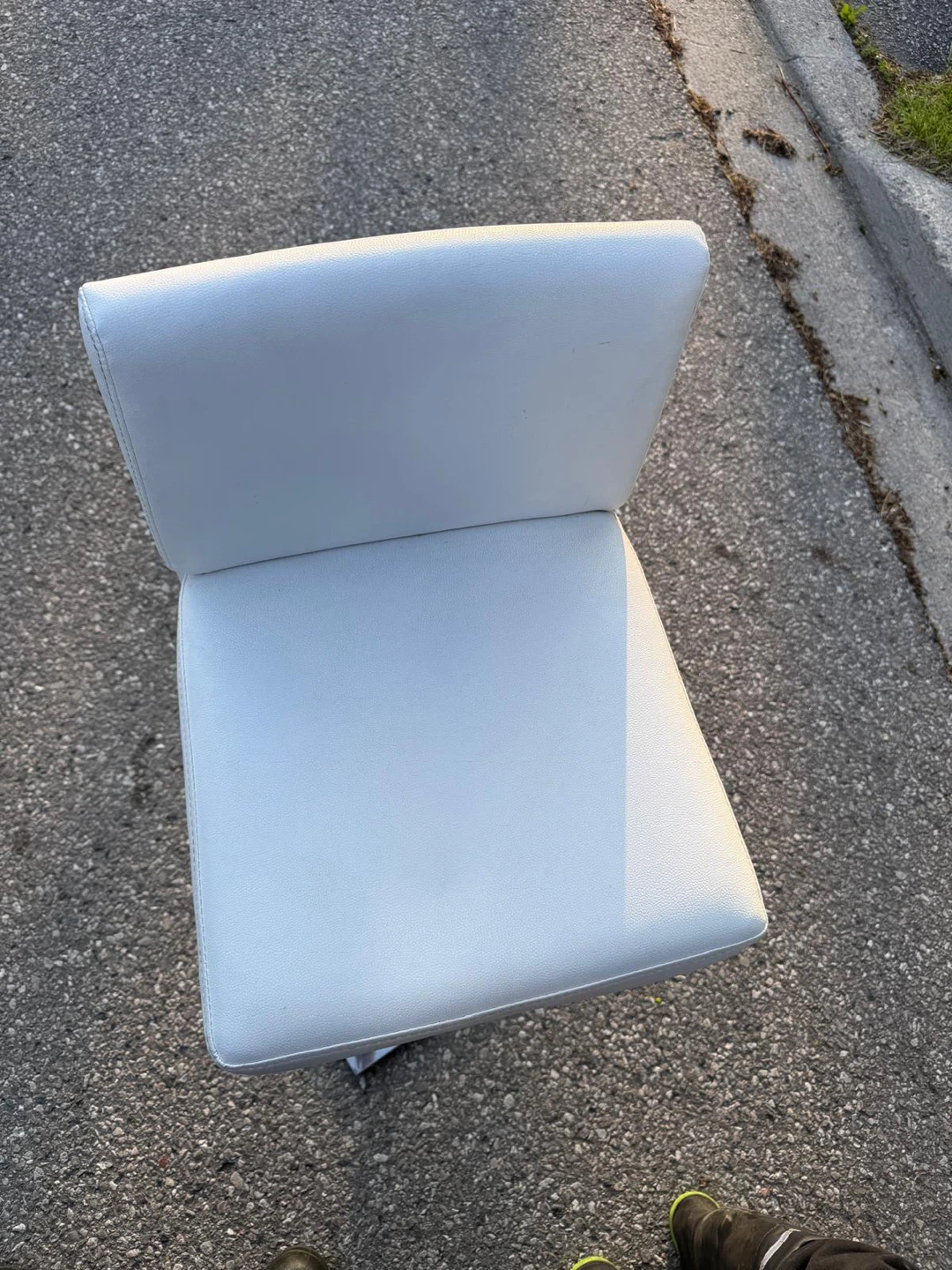 White Faux Leather Bar Stools - Set of 4 - photo 3