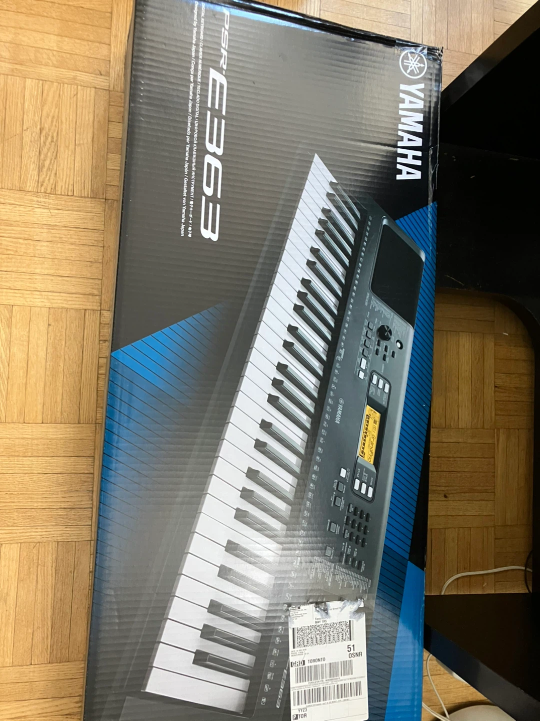 Yamaha PSR-E363 Keyboard, adapter, and a table - photo 3