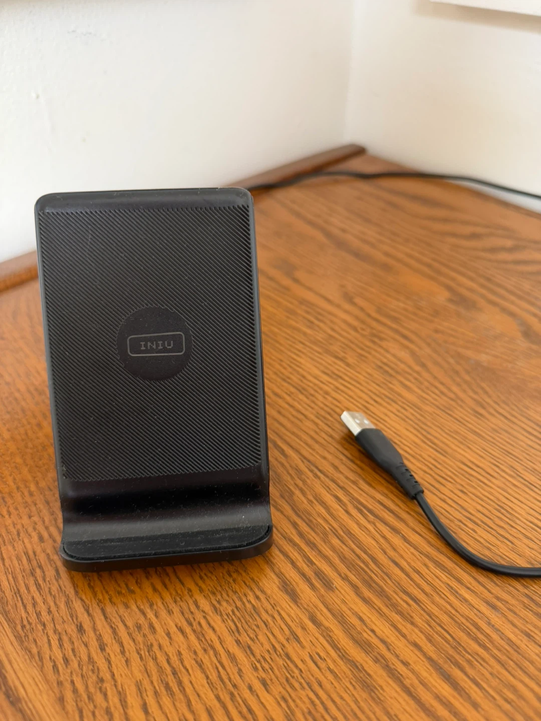 INIU Wireless Charger Stand - photo 2