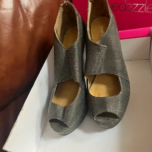 ShoeDazzle Women's Sparkly Heels