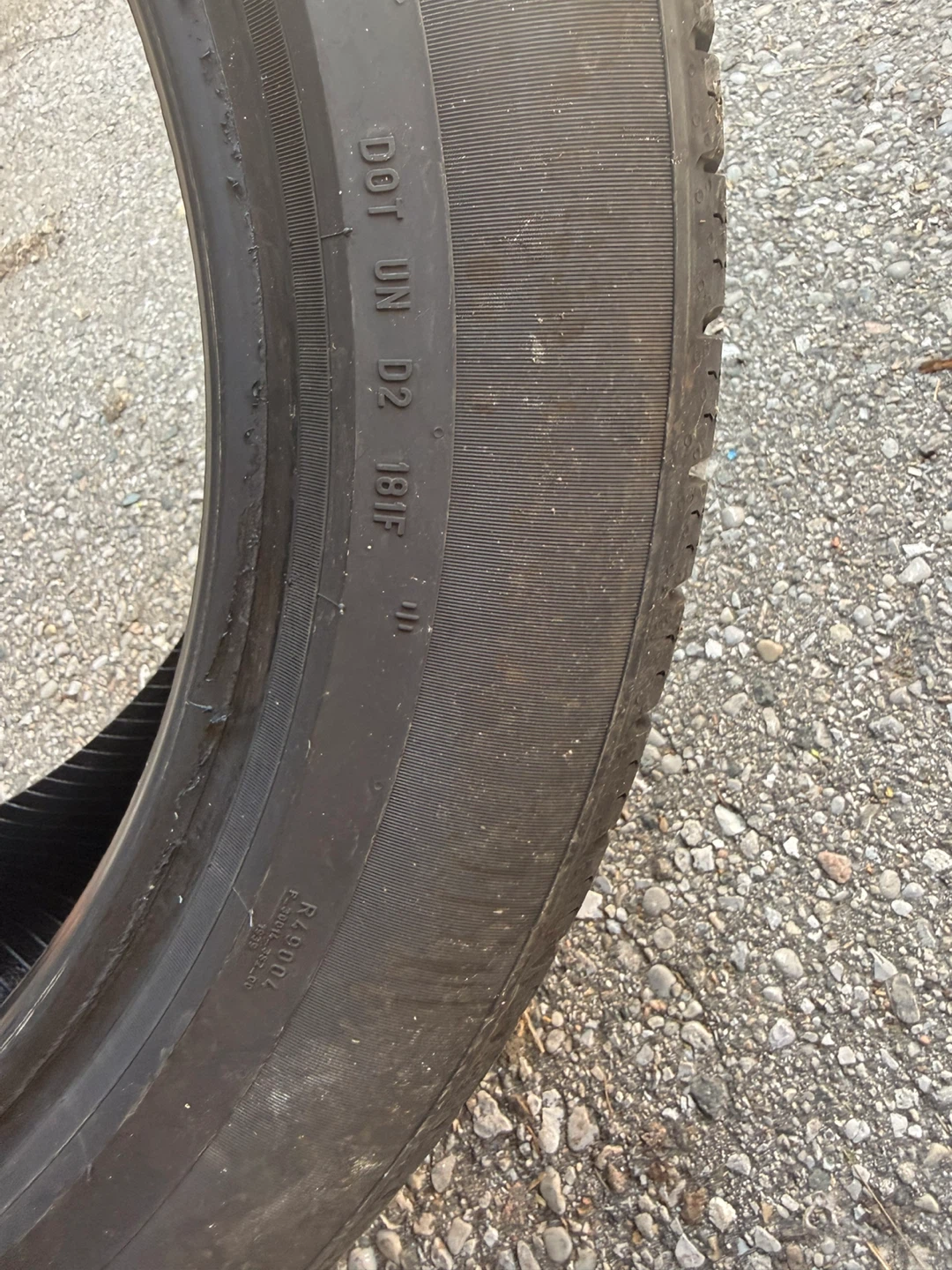 Jeep Grand Cheroke Run Flat Tire - photo 3