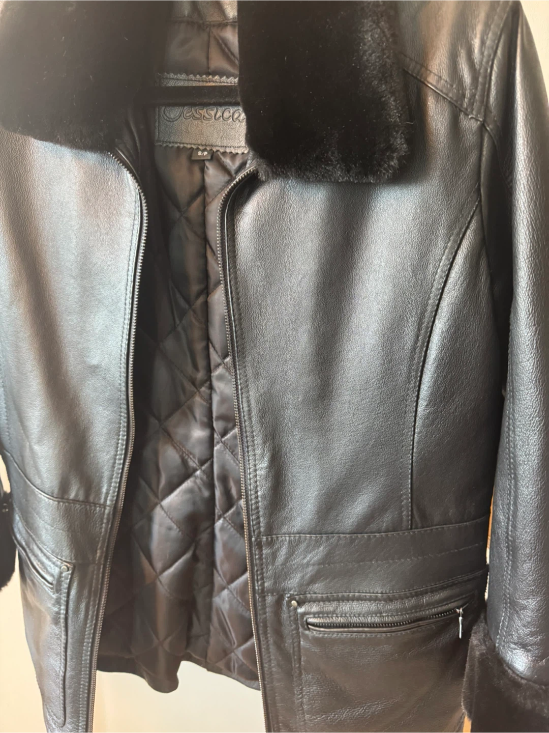 Jessica Leather Jacket with Faux Fur Collar Size S/P - photo 2