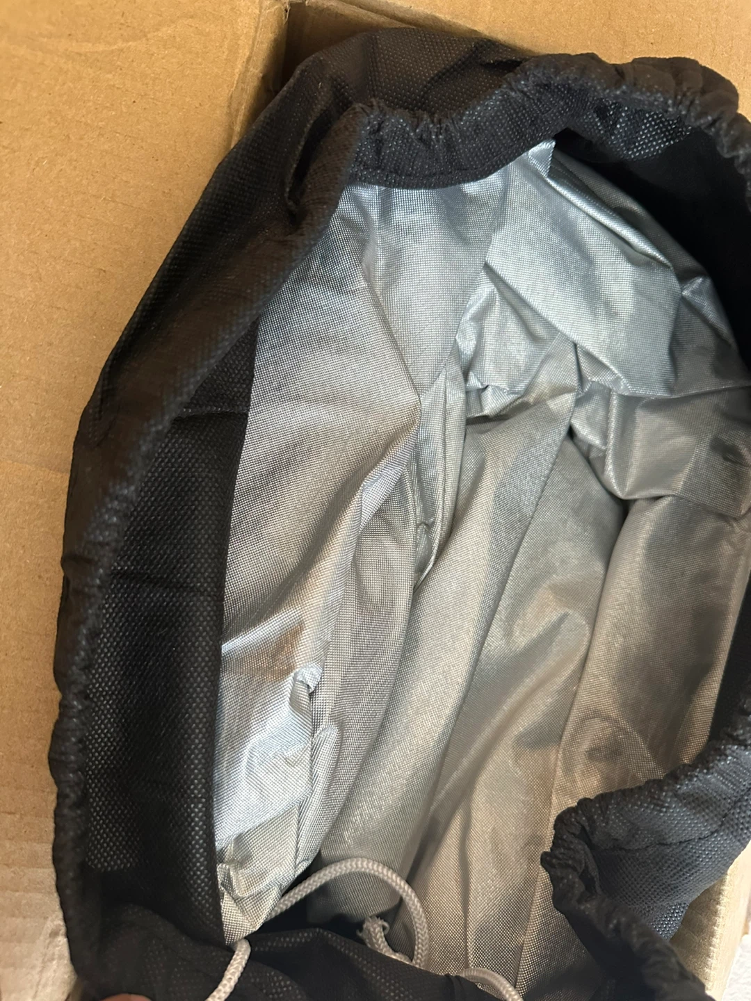 AmazonBasics Silver Weatherproof Car Cover - 190 inch - photo 2
