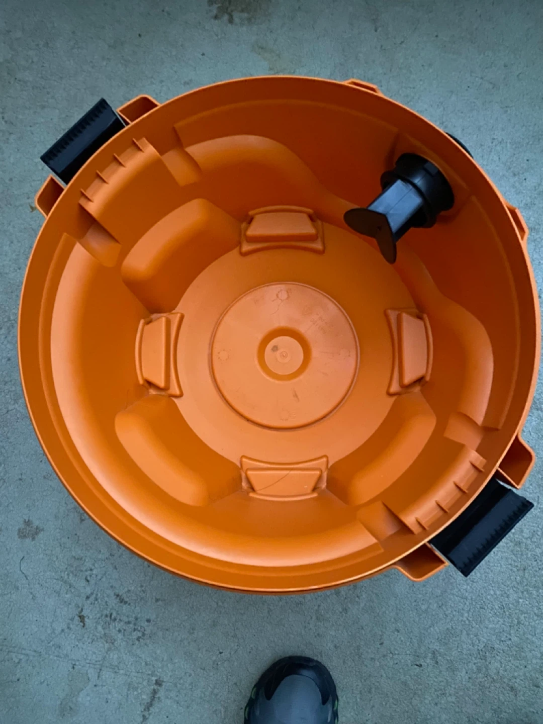 Ridgid Wet Dry Vacuum - photo 2