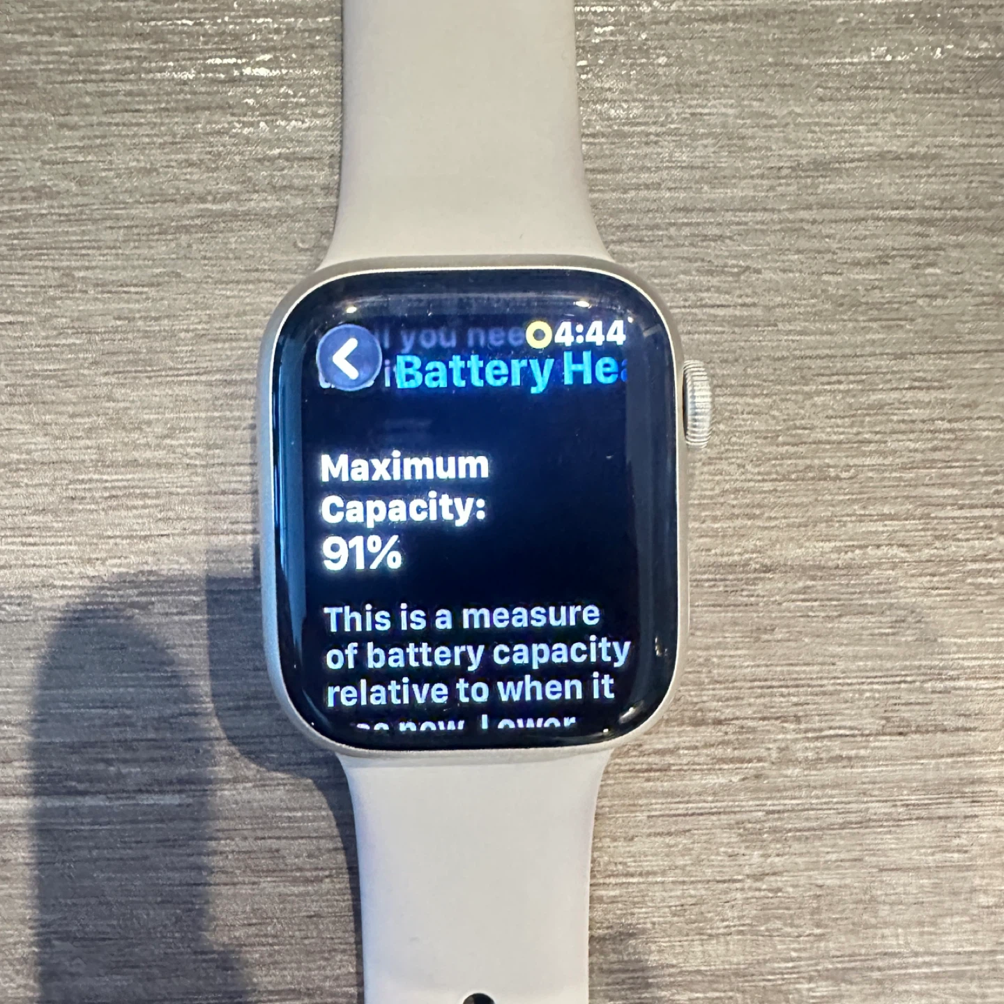 Apple Watch Series 7 - Starlight - photo 3
