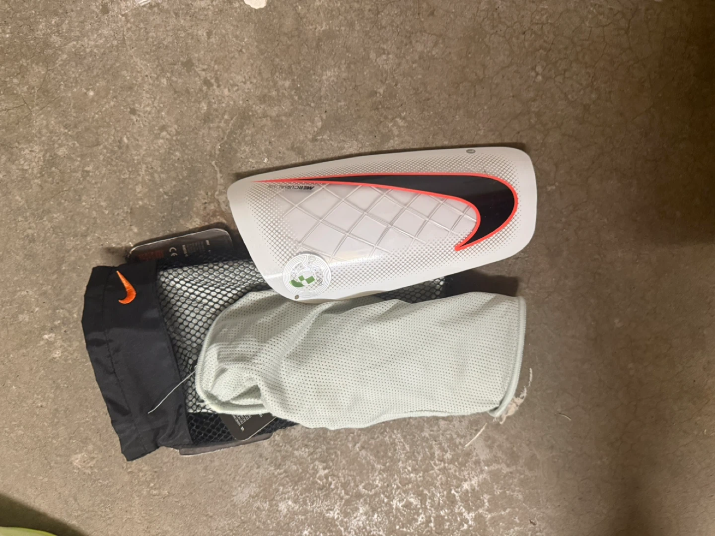 Nike Mercurial Lite XL Shin Guards - photo 4