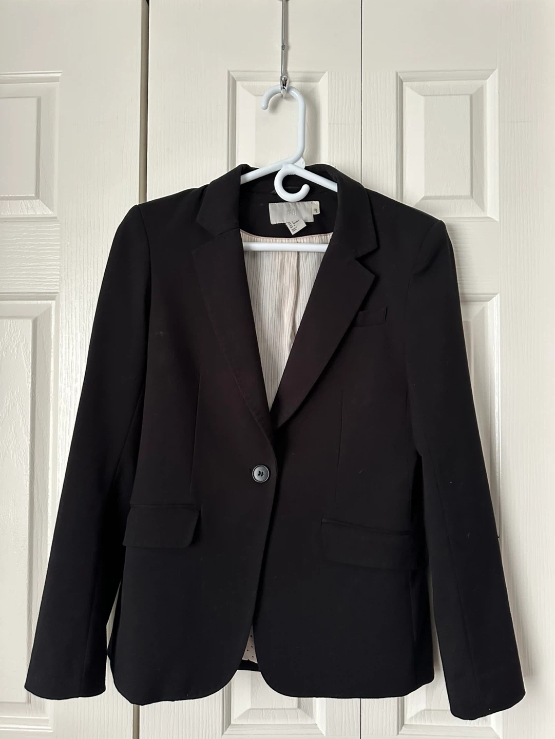 H&M black blazer size 6
