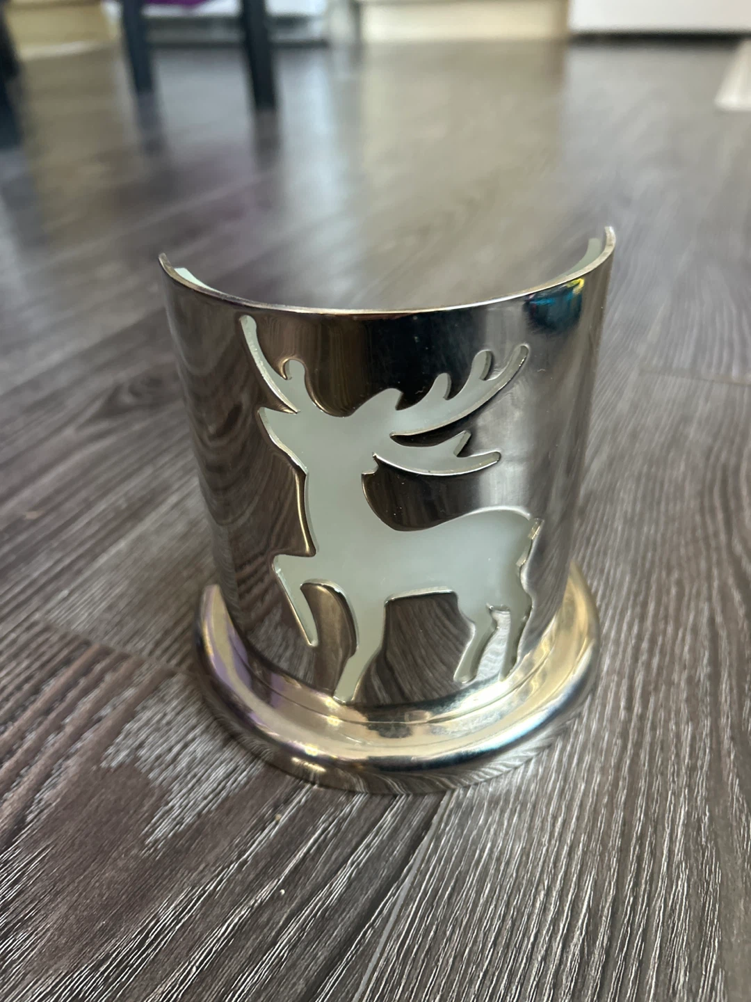 Metal Tea Light Holder with Deer Design