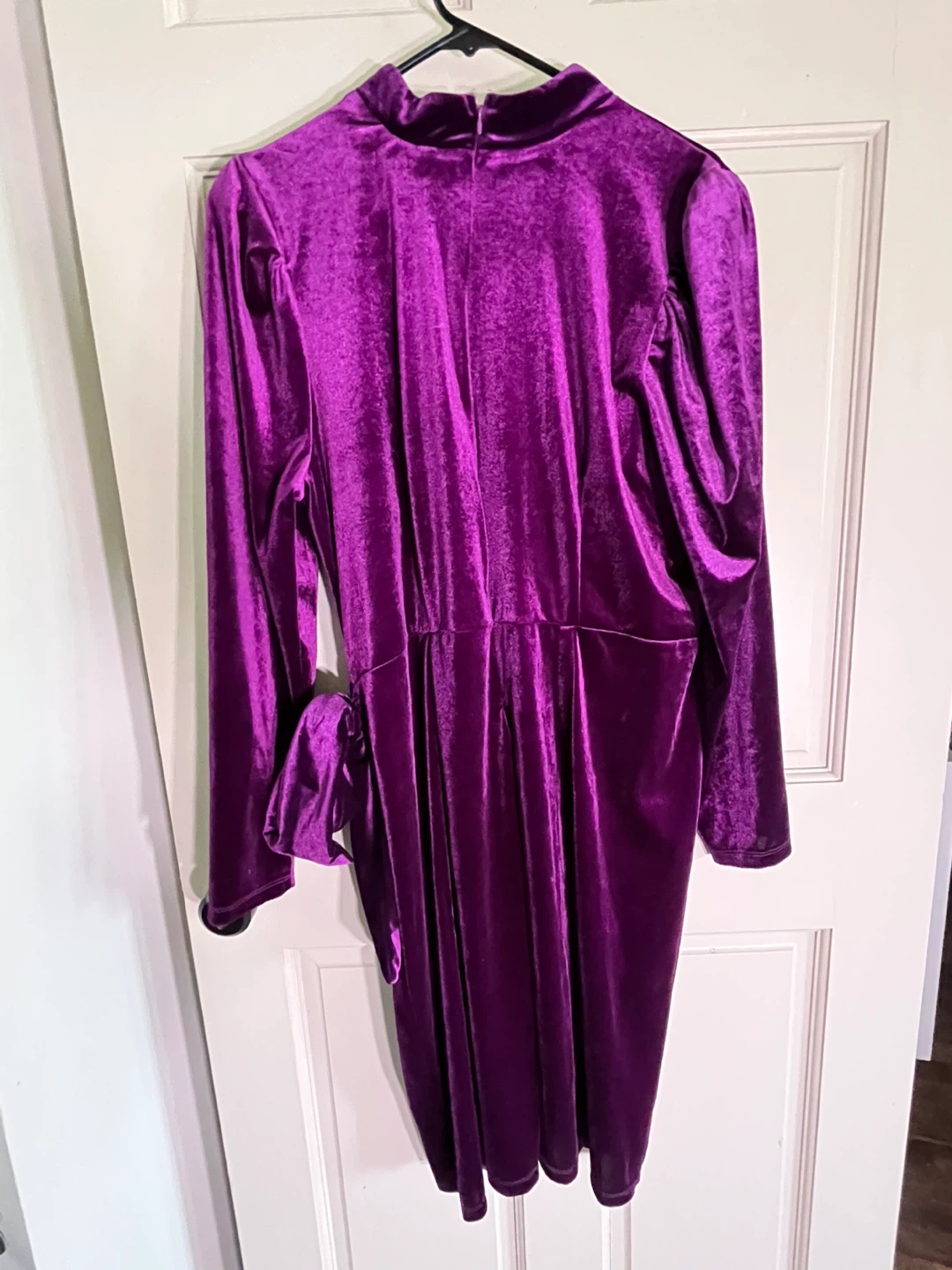 ELOQUII PURPLE Velvet Mock Neck Ruched Sleeve Dress Size 14 - photo 4