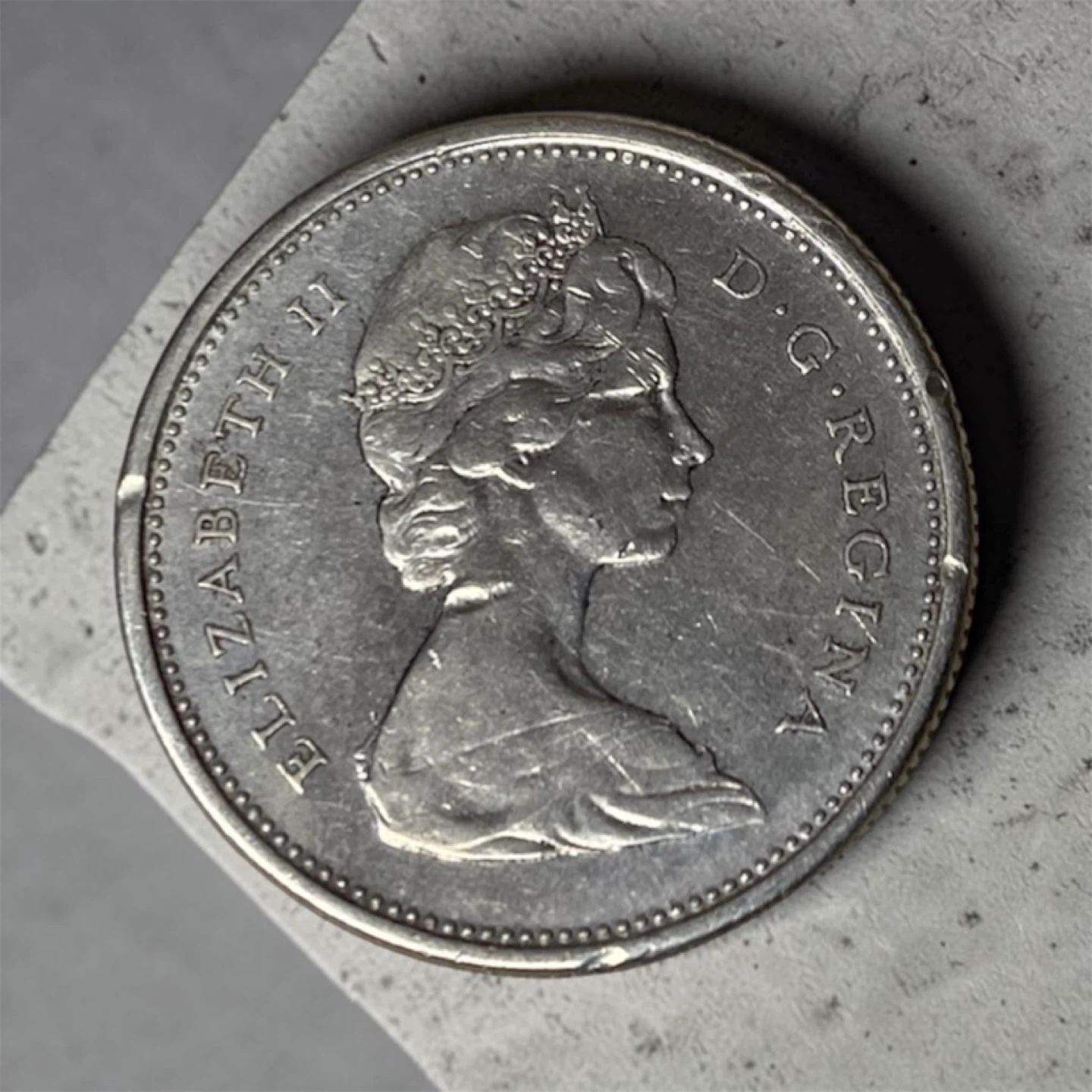 1965 Canadian 25 Cent Silver Coin - photo 2