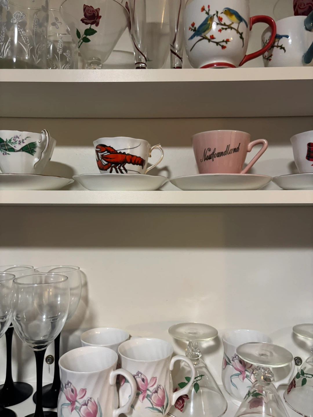 Assortment of tea cups - photo 2