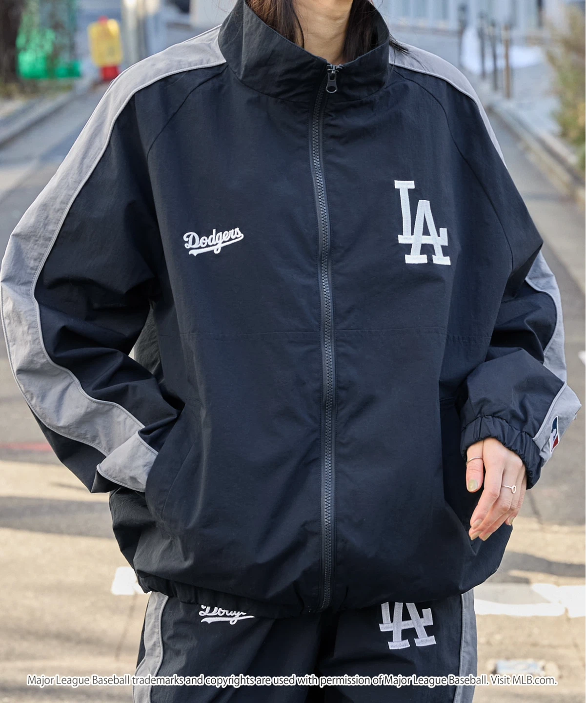 MLB LA Dodgers Track Jacket / Windbreaker - Size M - photo 3