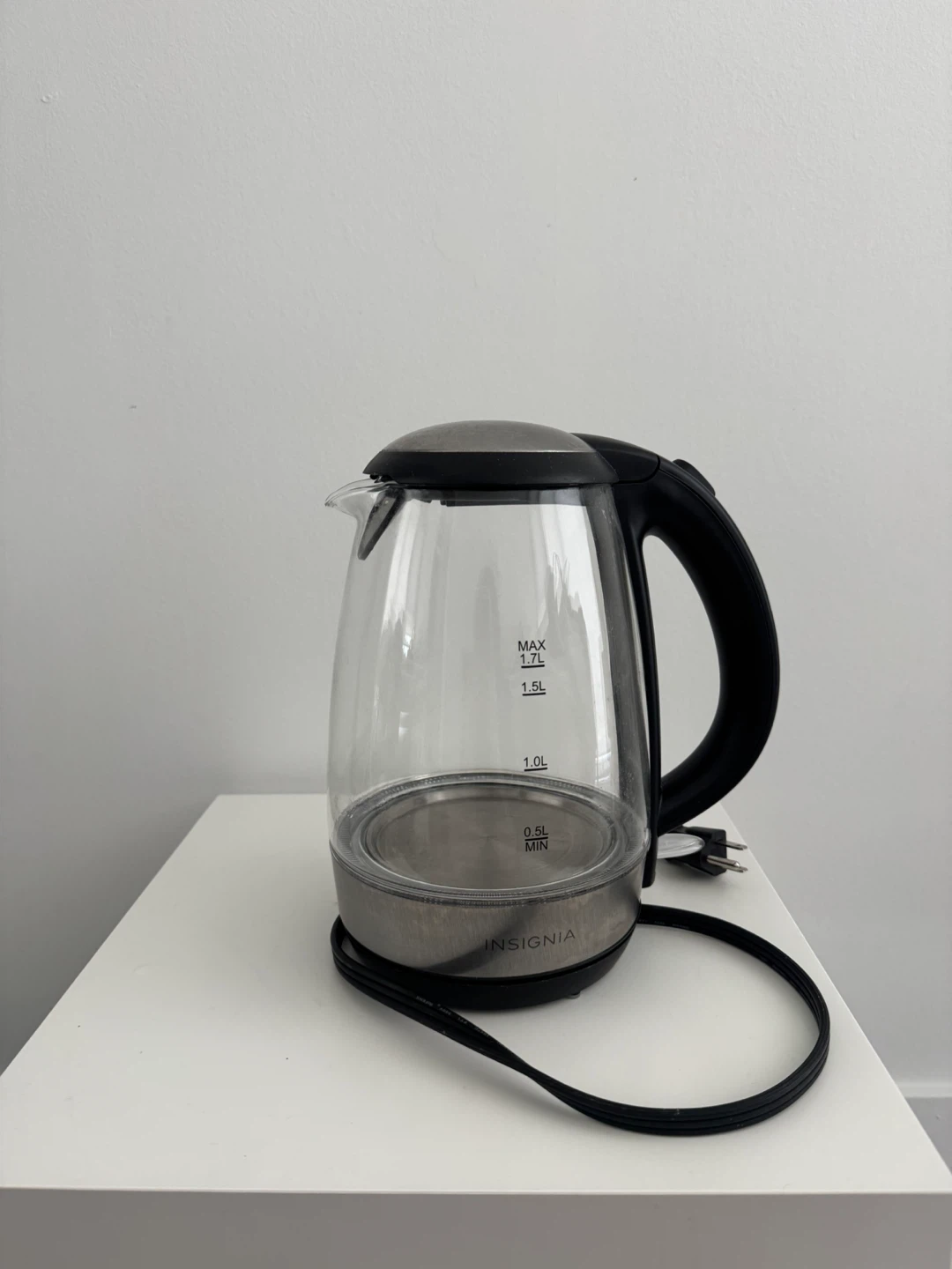 Insignia Glass Electric Kettle 1.7L