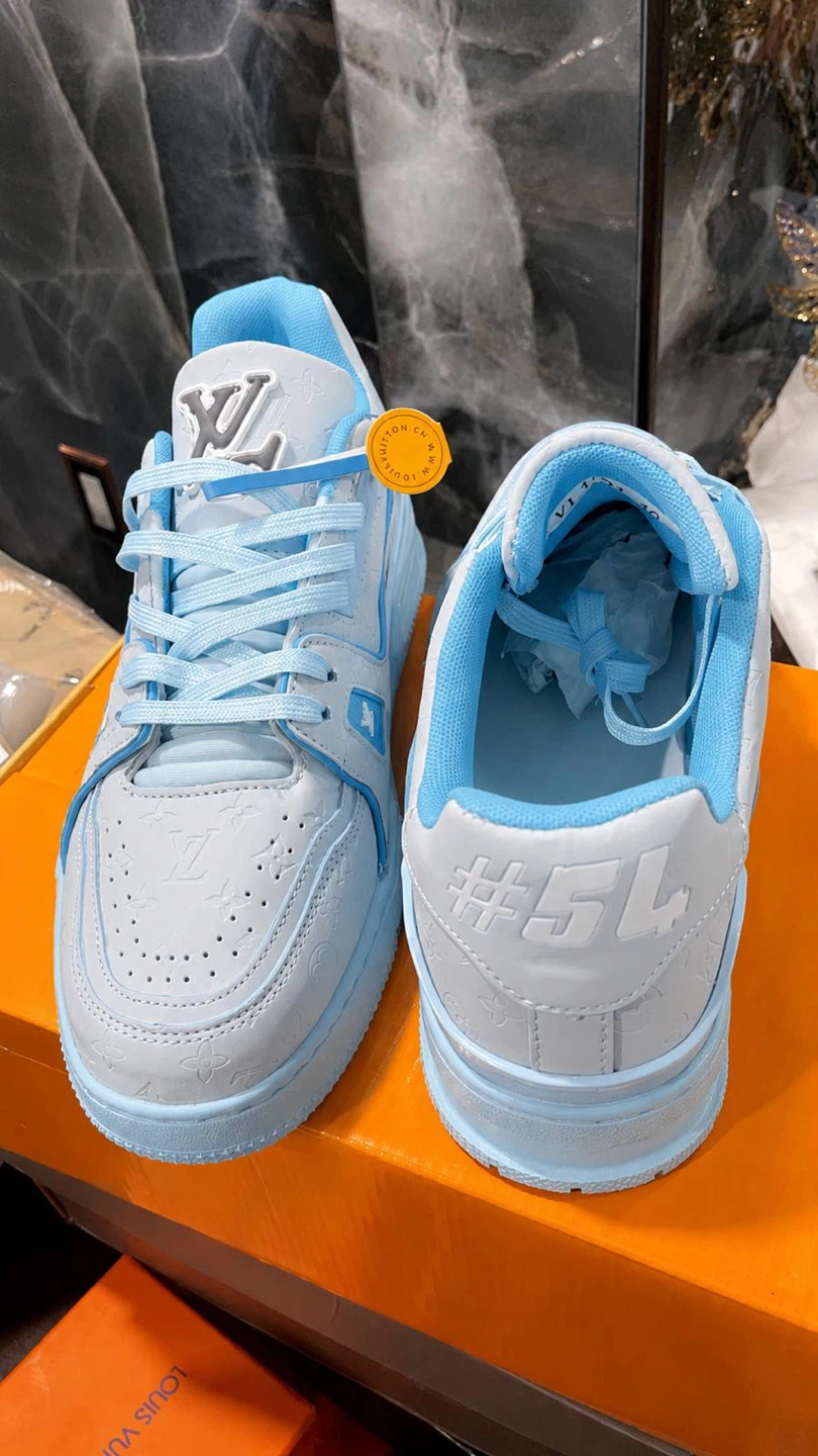Louis Vuitton Trainers - Light Blue - photo 4