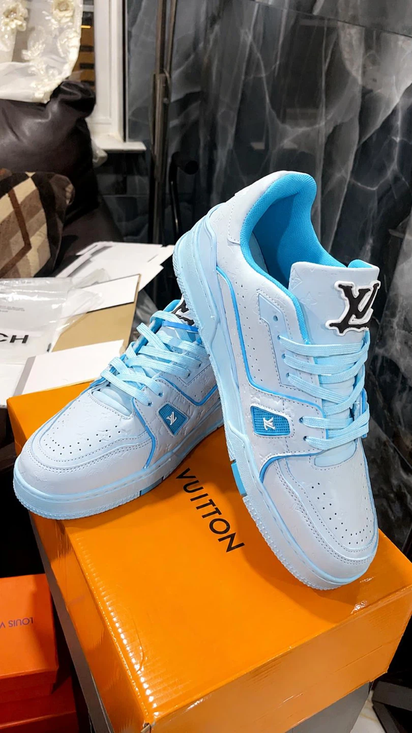 Louis Vuitton Trainers - Light Blue - photo 5