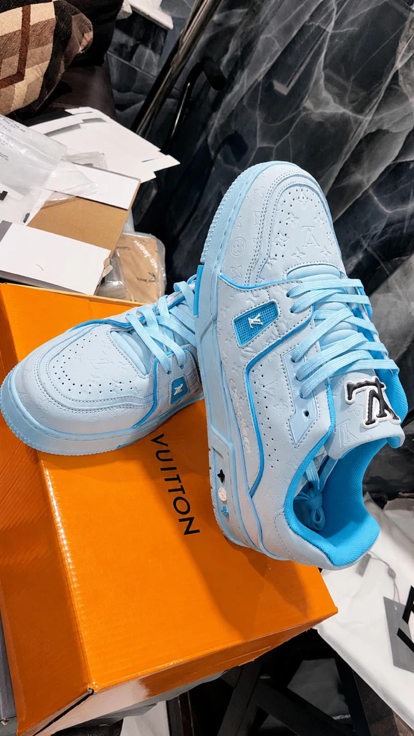 Louis Vuitton Trainers - Light Blue - photo 3