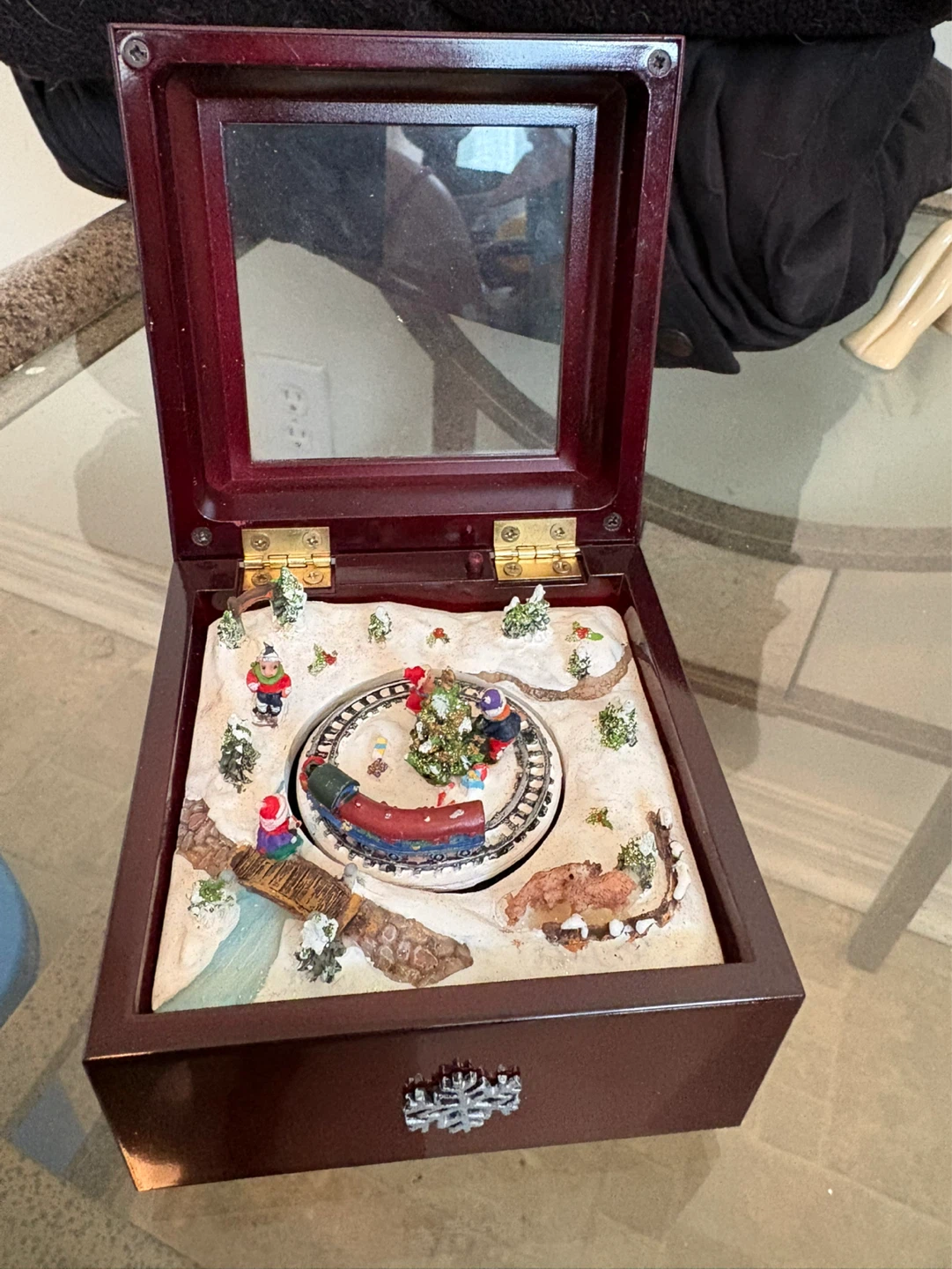 Musical Box with Rotating Christmas Scene