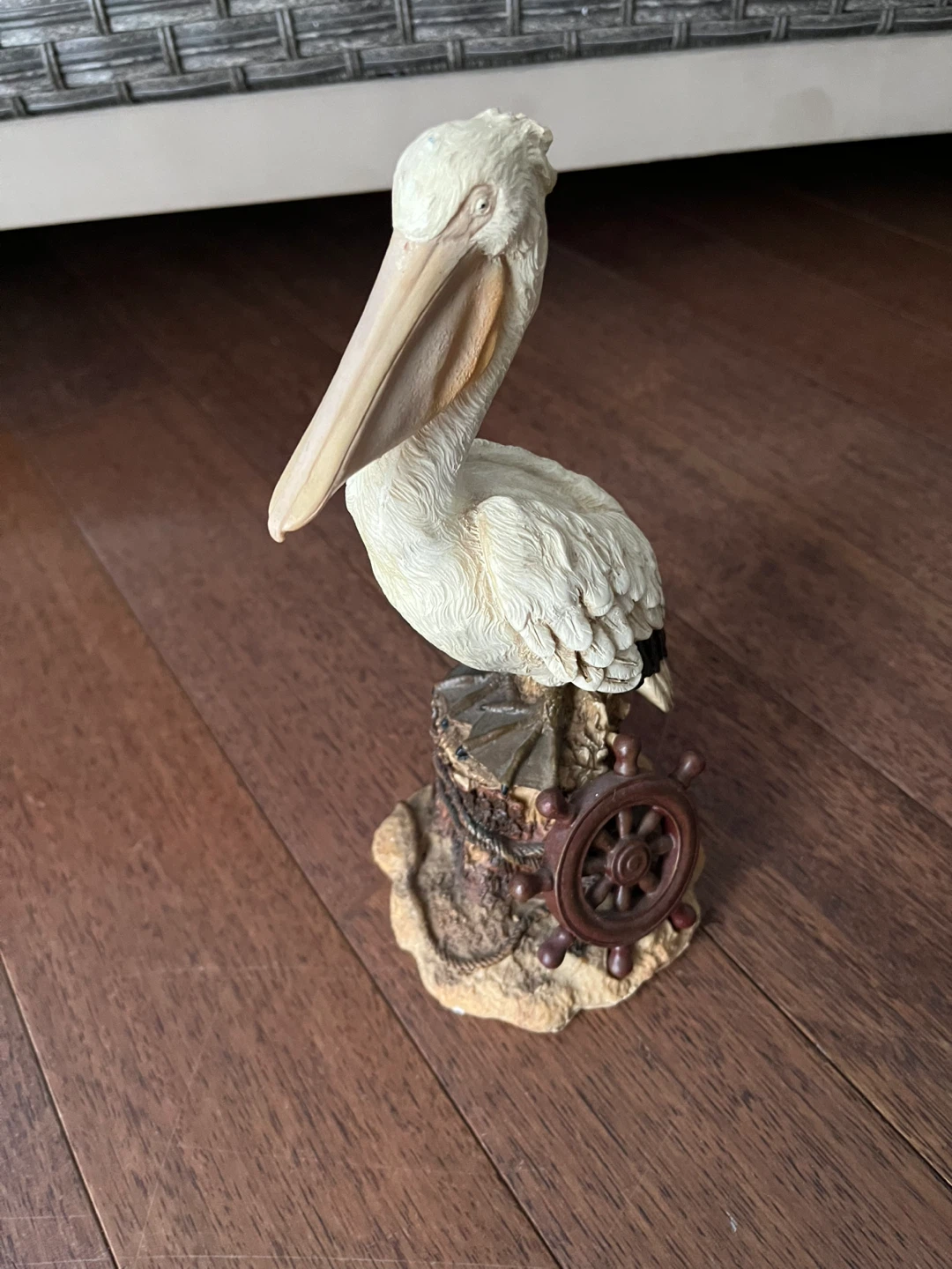Pelican Statue Display | Make me an offer - photo 2
