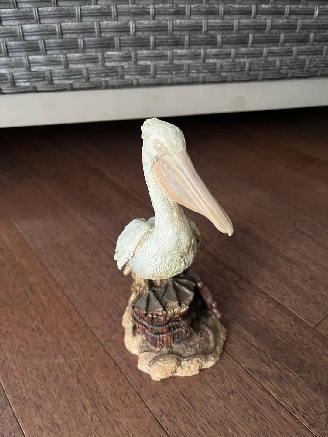 Pelican Statue Display | Make me an offer