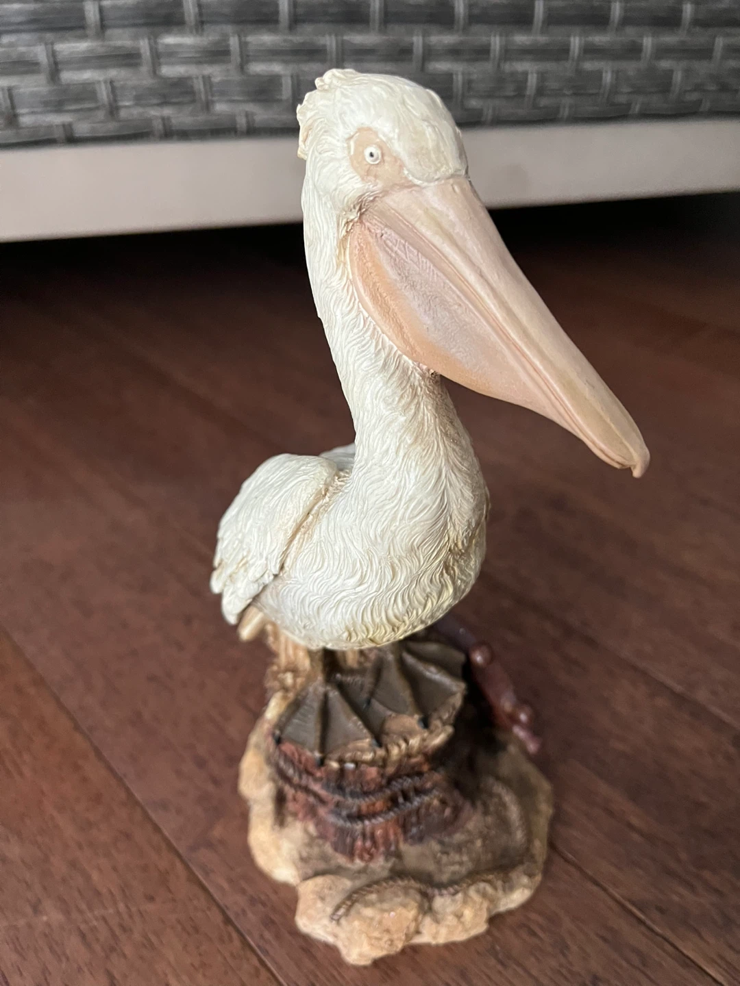 Pelican Statue Display | Make me an offer - photo 3
