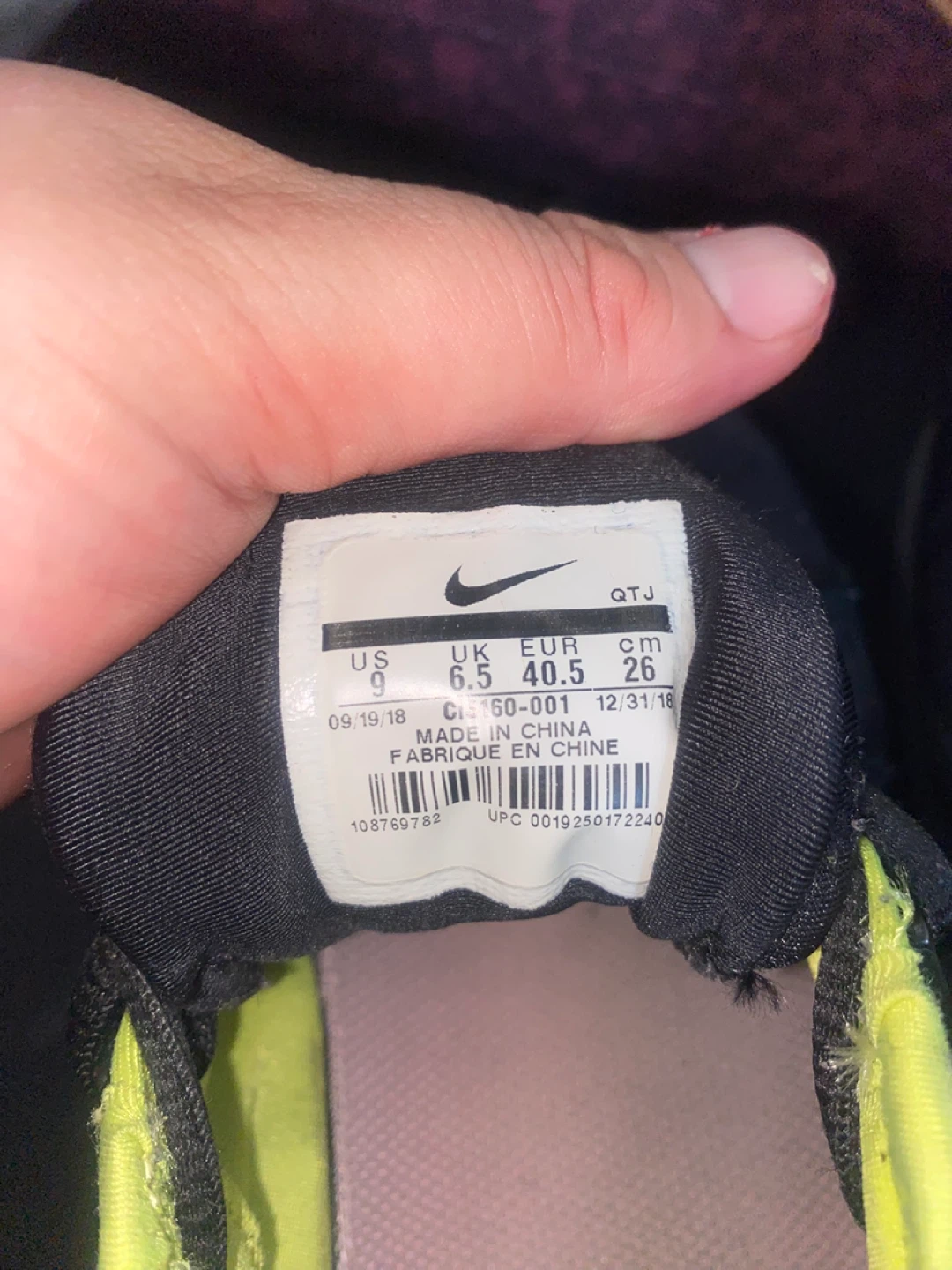 Nike Air VaporMax Plus Black Volt Running Shoes Men's US 9 - photo 3