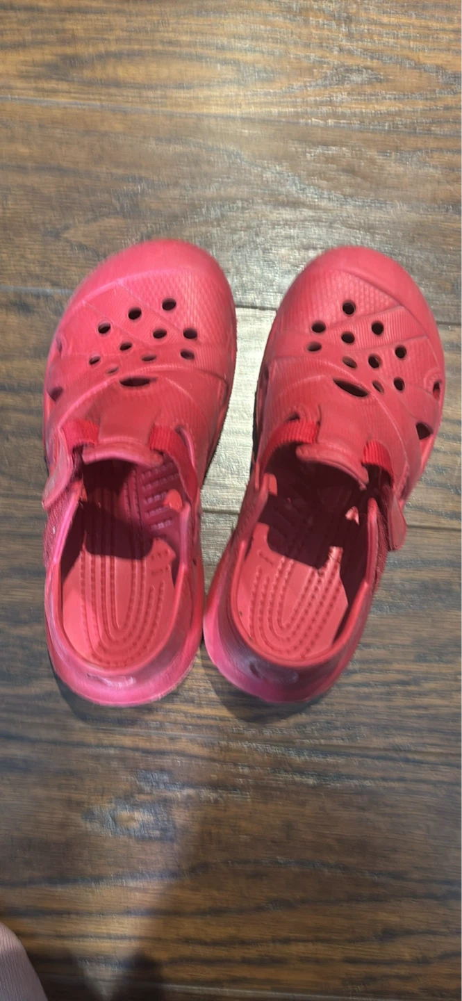 Red Crocs Kids Sandals Size 9/10