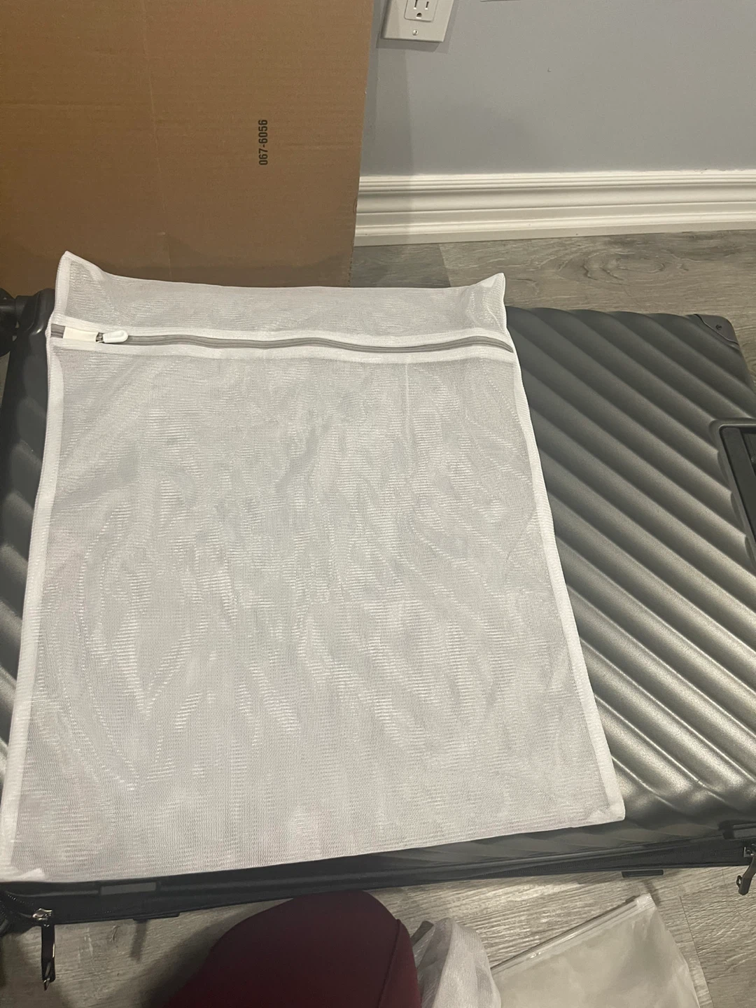 White Mesh Laundry Bag with Zipper