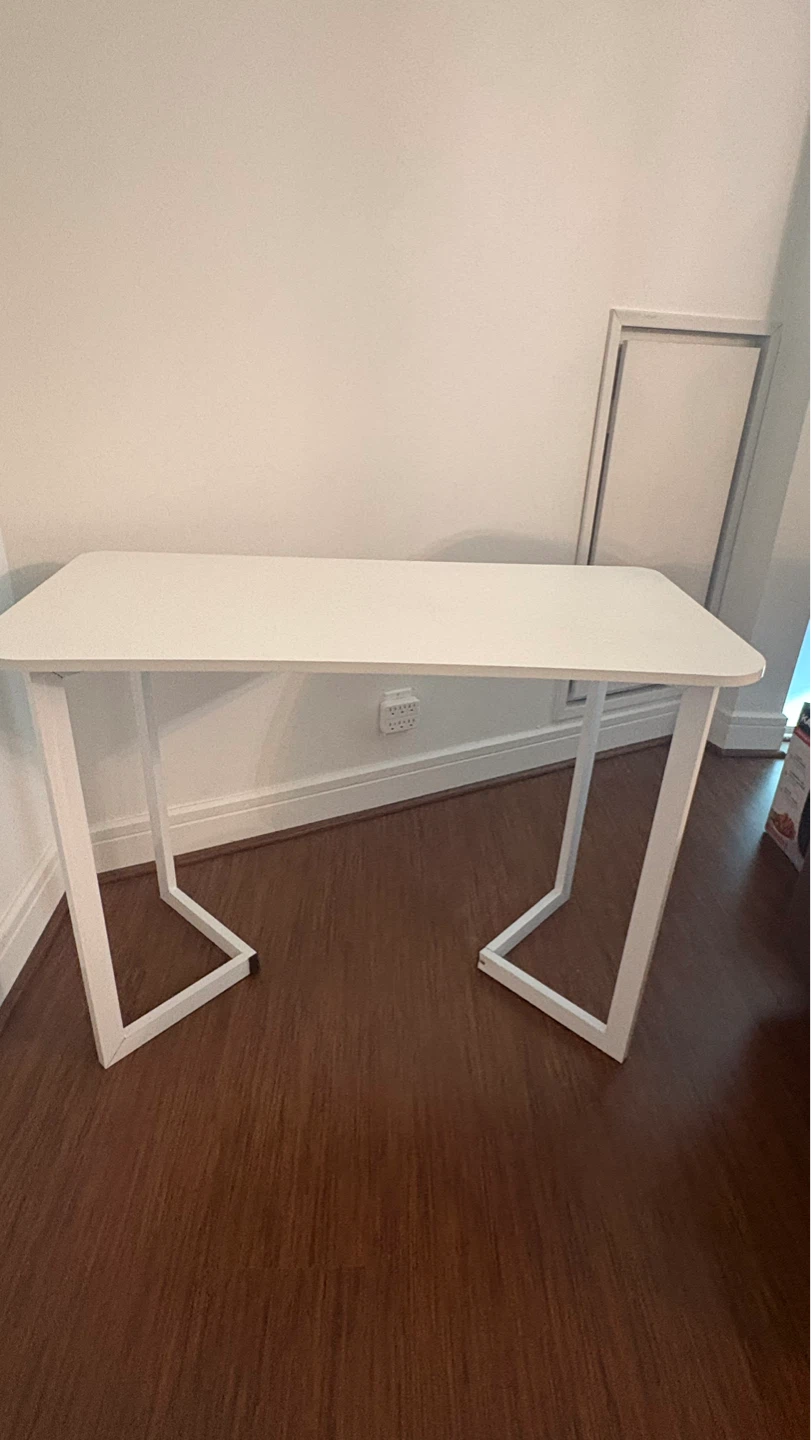 White Modern WorkDesk