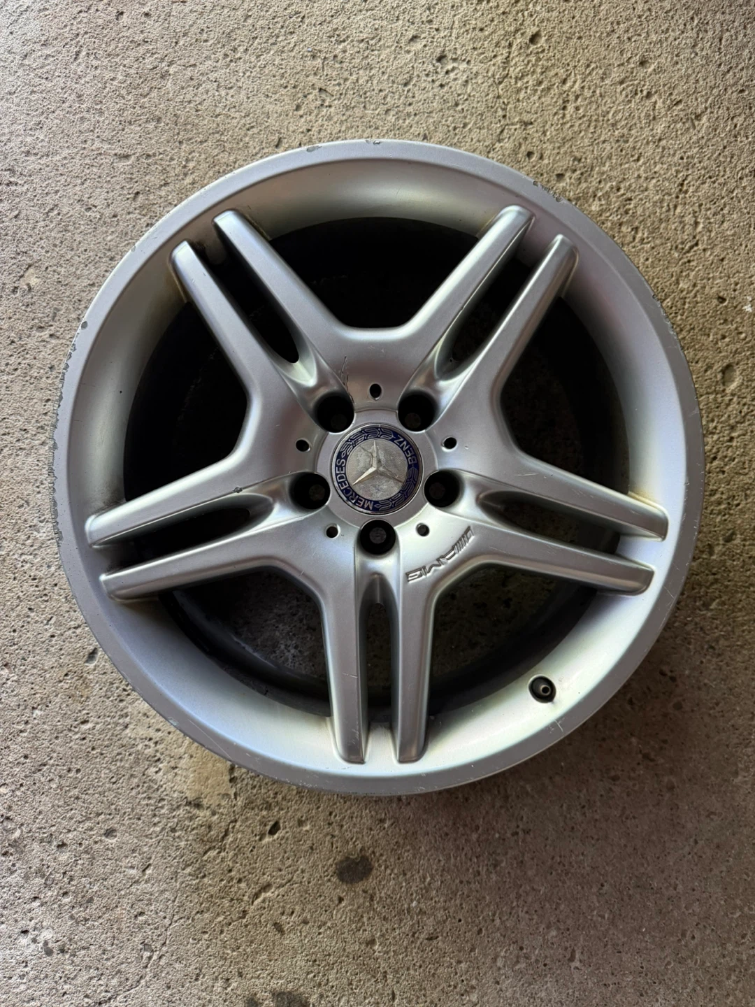 18 inch Mercedes-Benz AMG Alloy Wheel - photo 2