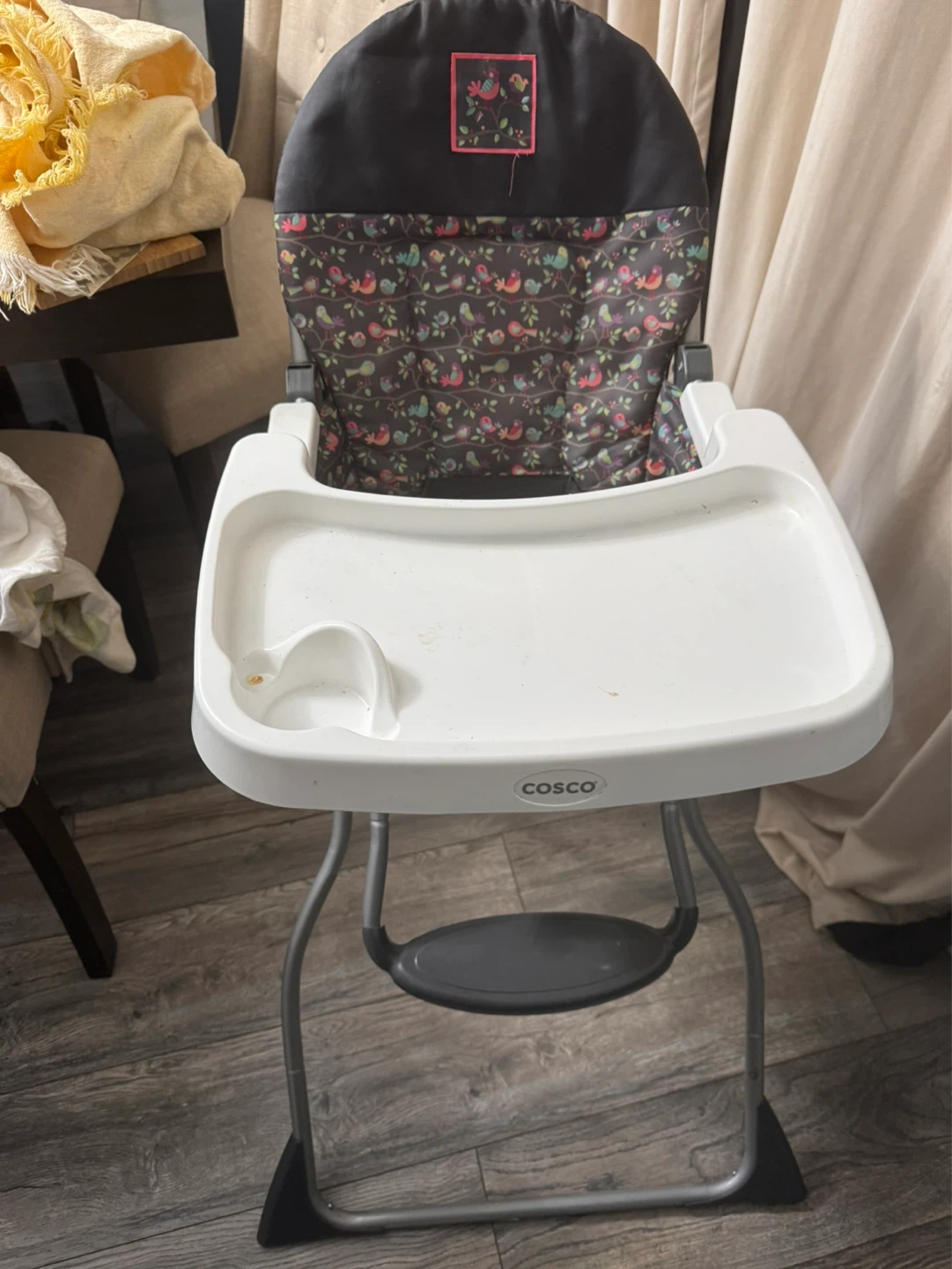 Cosco High Chair - photo 2