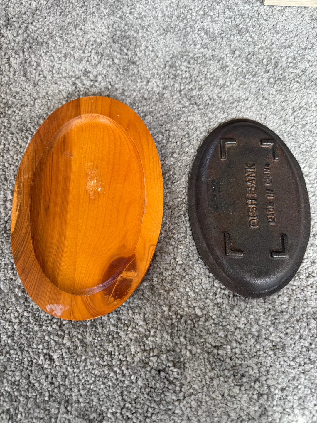Cast Iron Sizzling Platter with Wooden Base - photo 3