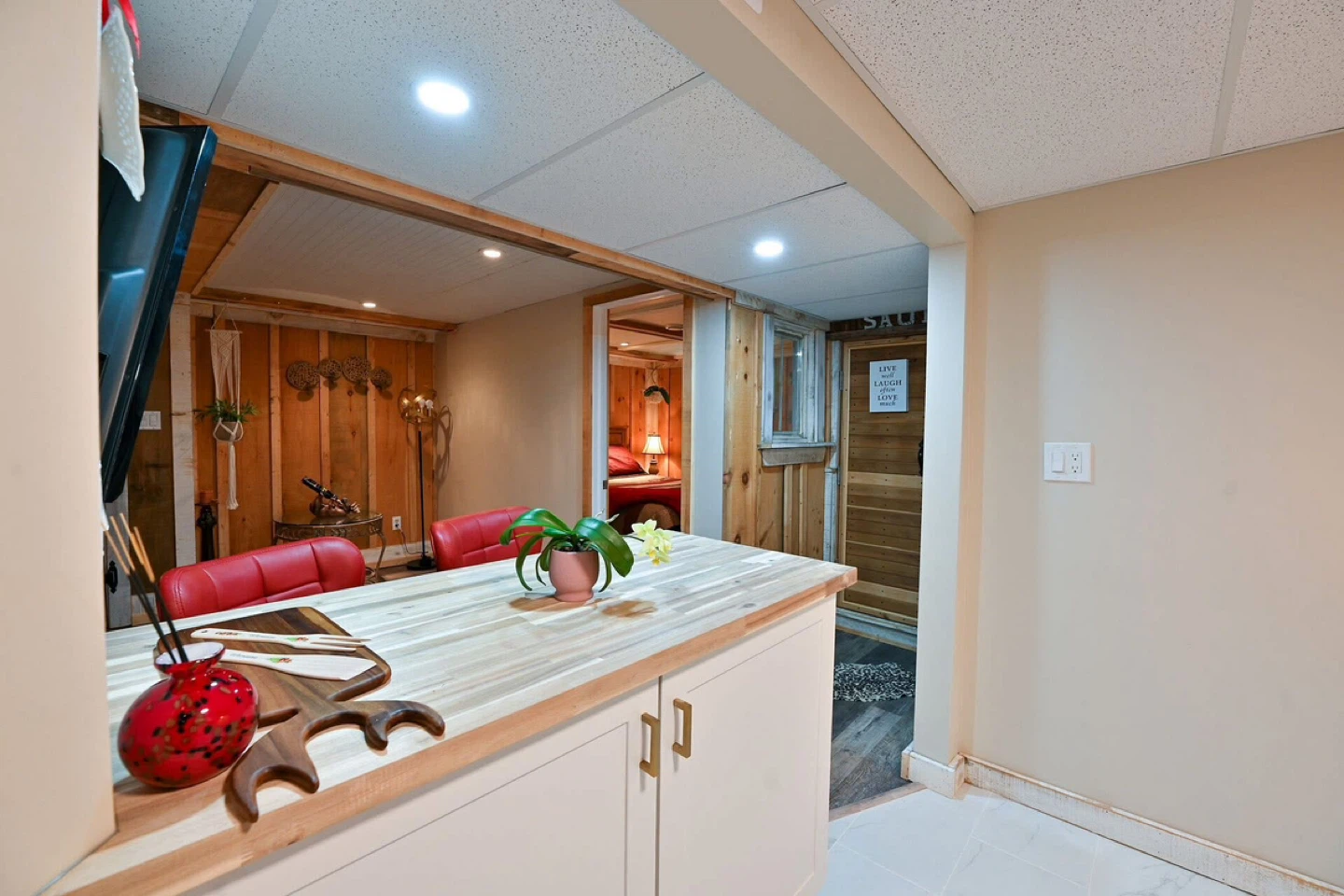 1 Bedroom Basement Suite - photo 3