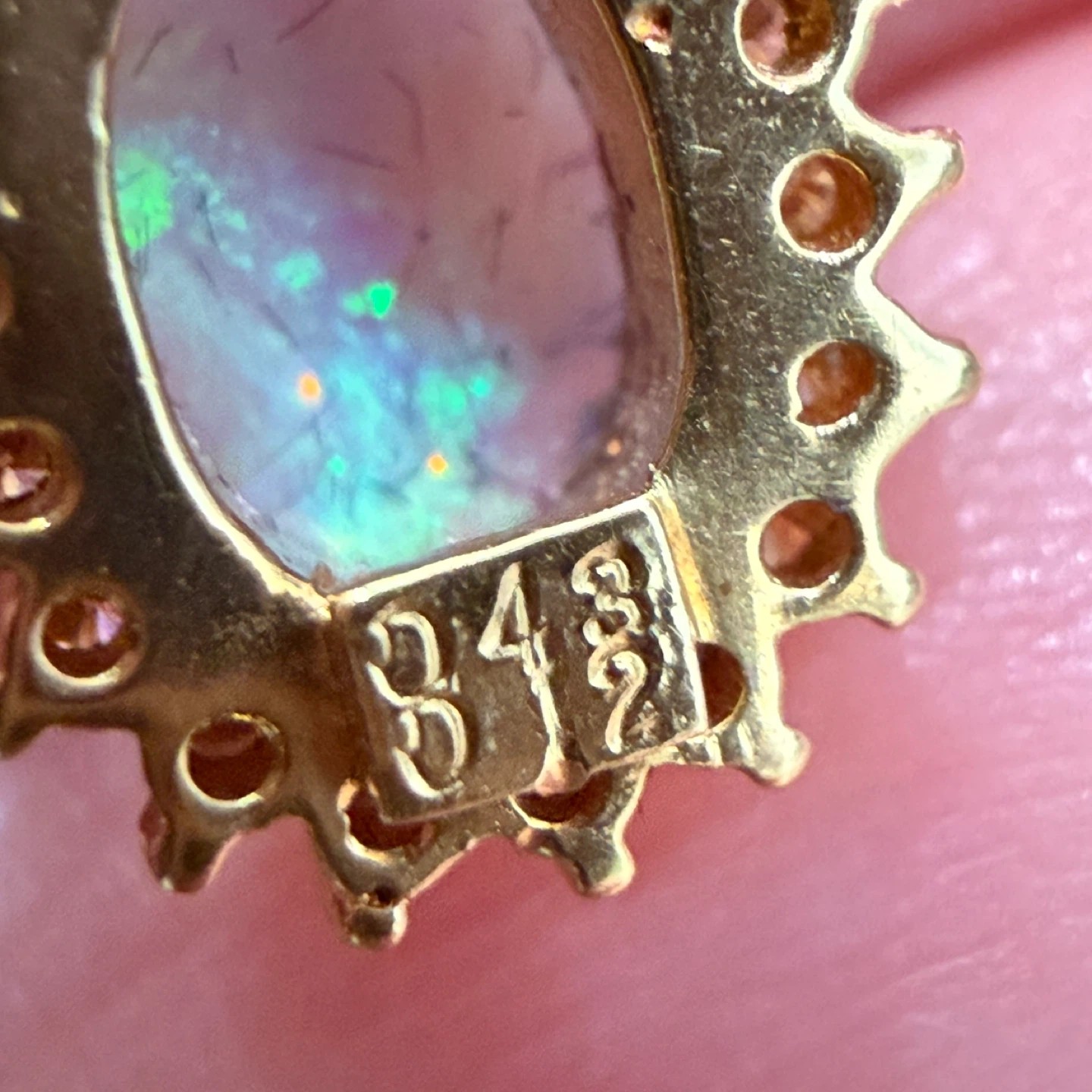 18K Yellow Gold Opal and Diamond Necklace - photo 3